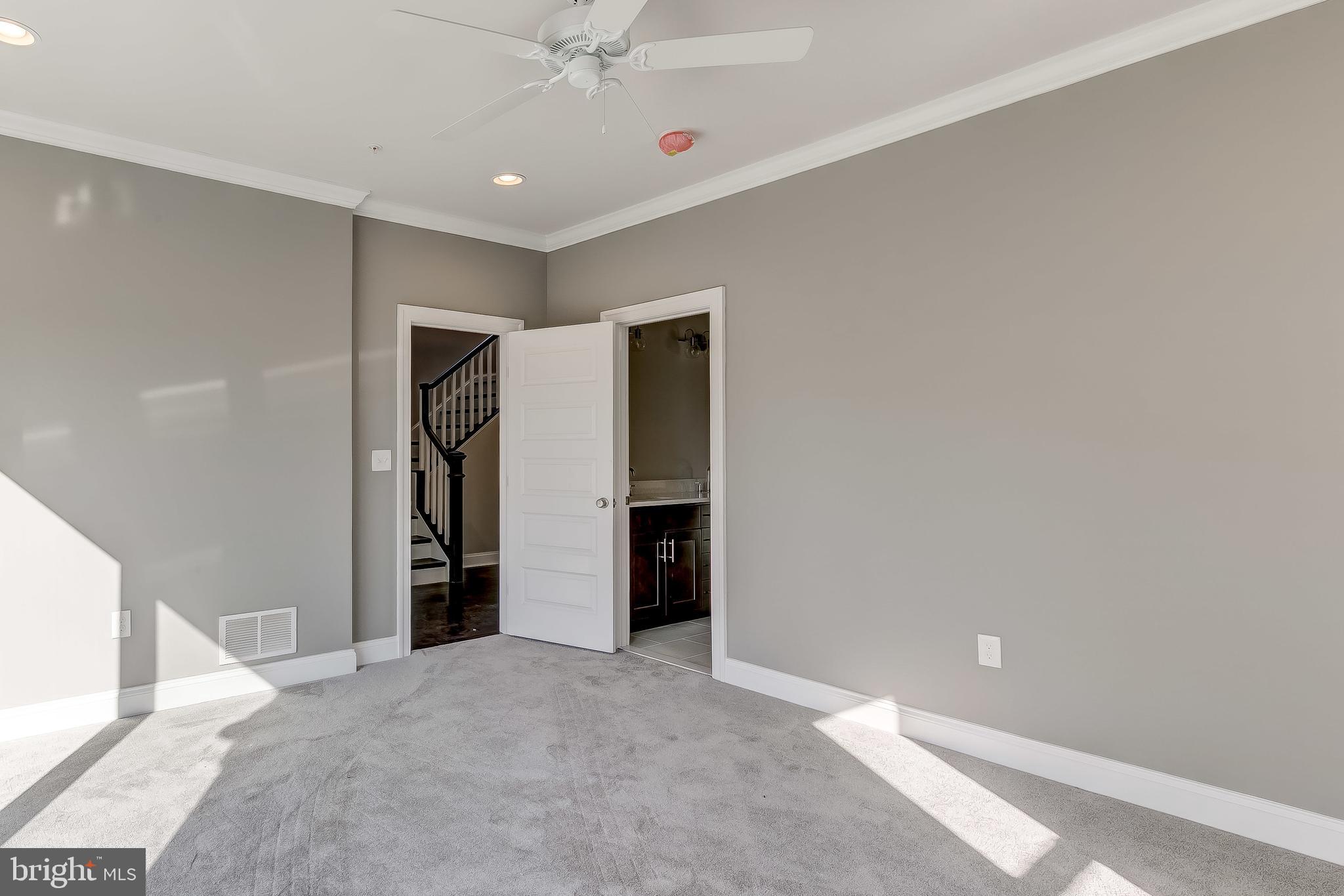 BOWLEYS QUARTERS - Residential