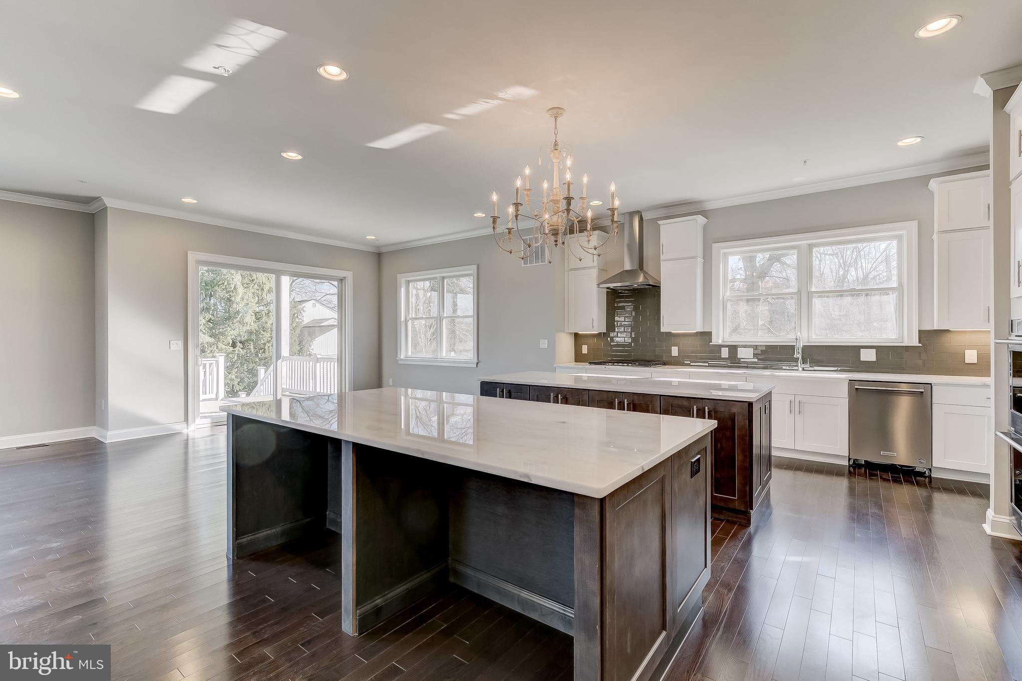 BOWLEYS QUARTERS - Residential