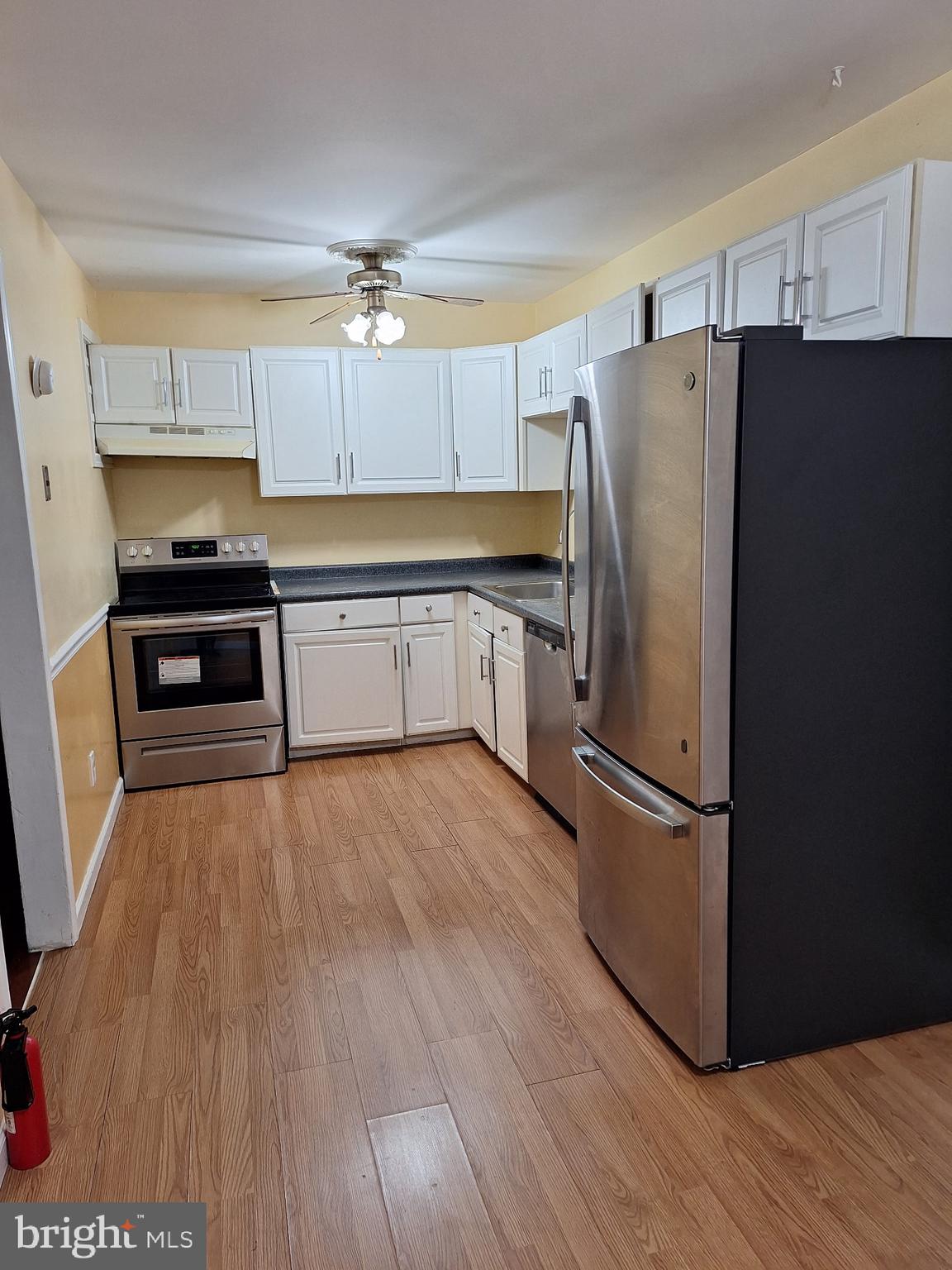 CHESTNUT WOODS - Residential Lease