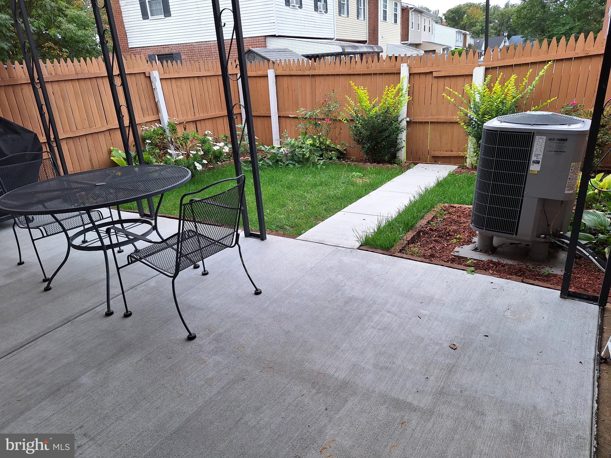 CHESTNUT WOODS - Residential Lease