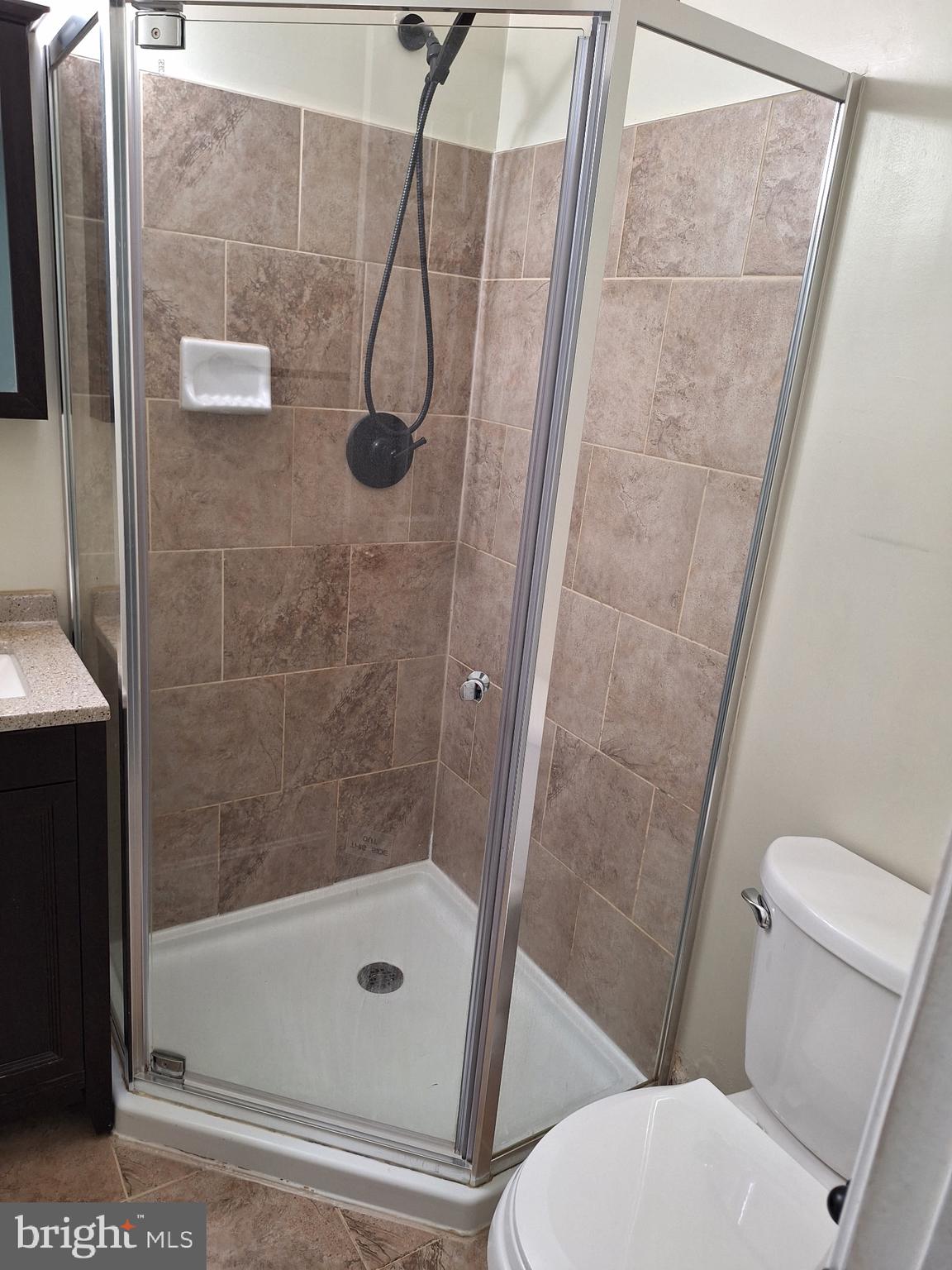 CHESTNUT WOODS - Residential Lease