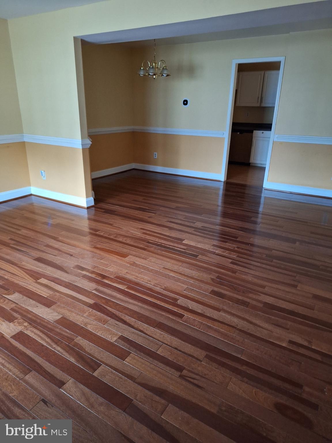 CHESTNUT WOODS - Residential Lease