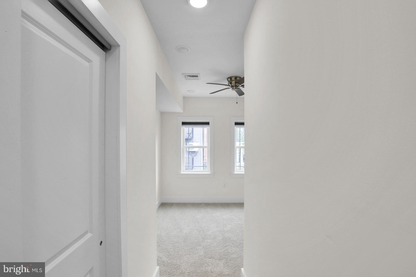 EAST KENSINGTON - Residential