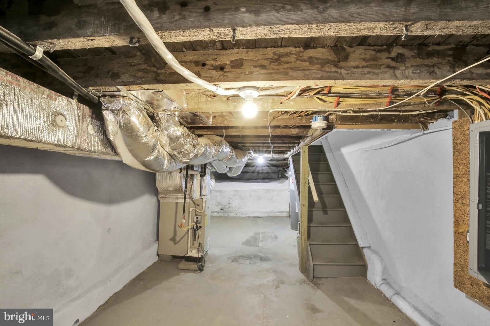 EAST KENSINGTON - Residential