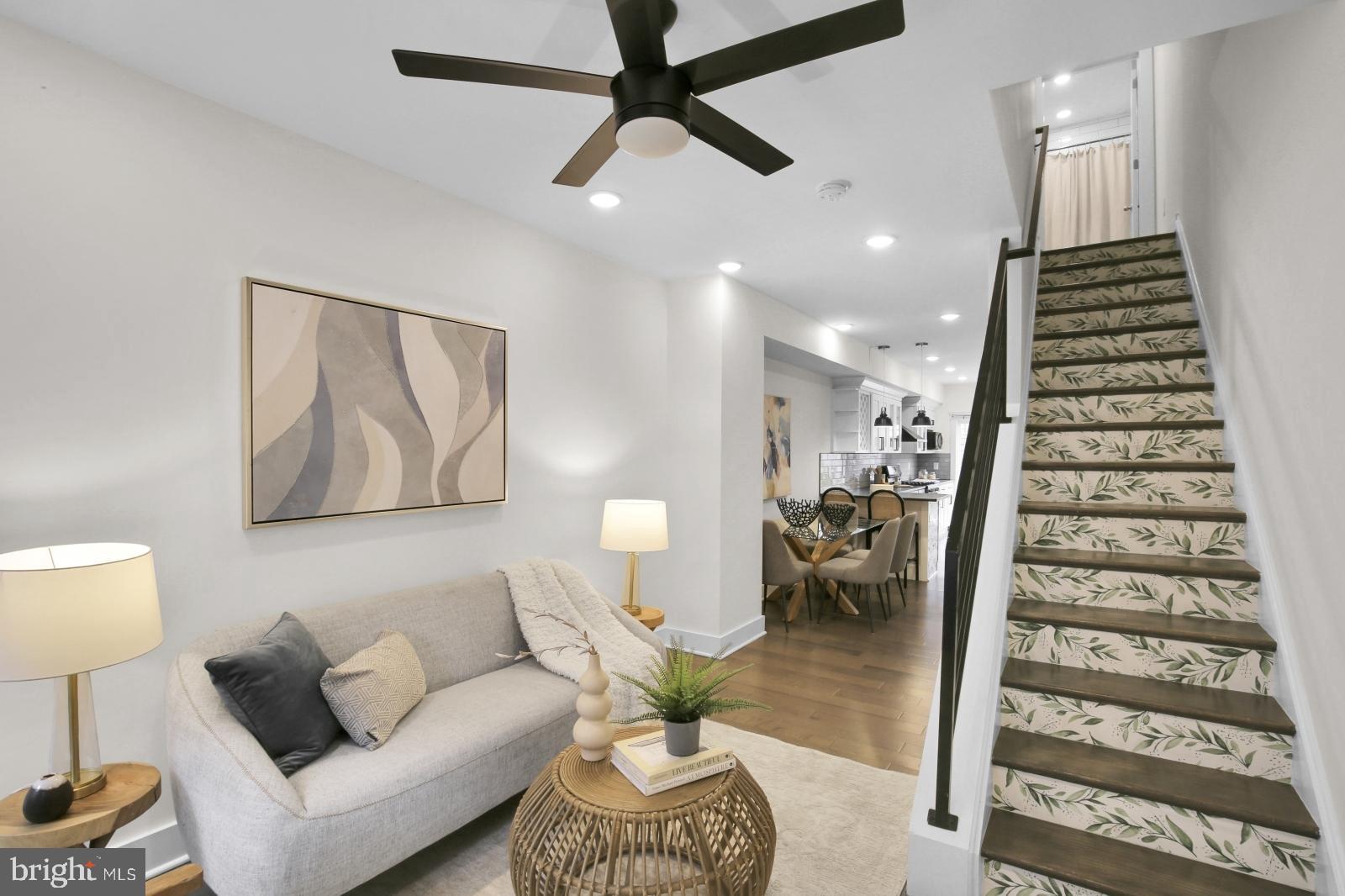 EAST KENSINGTON - Residential