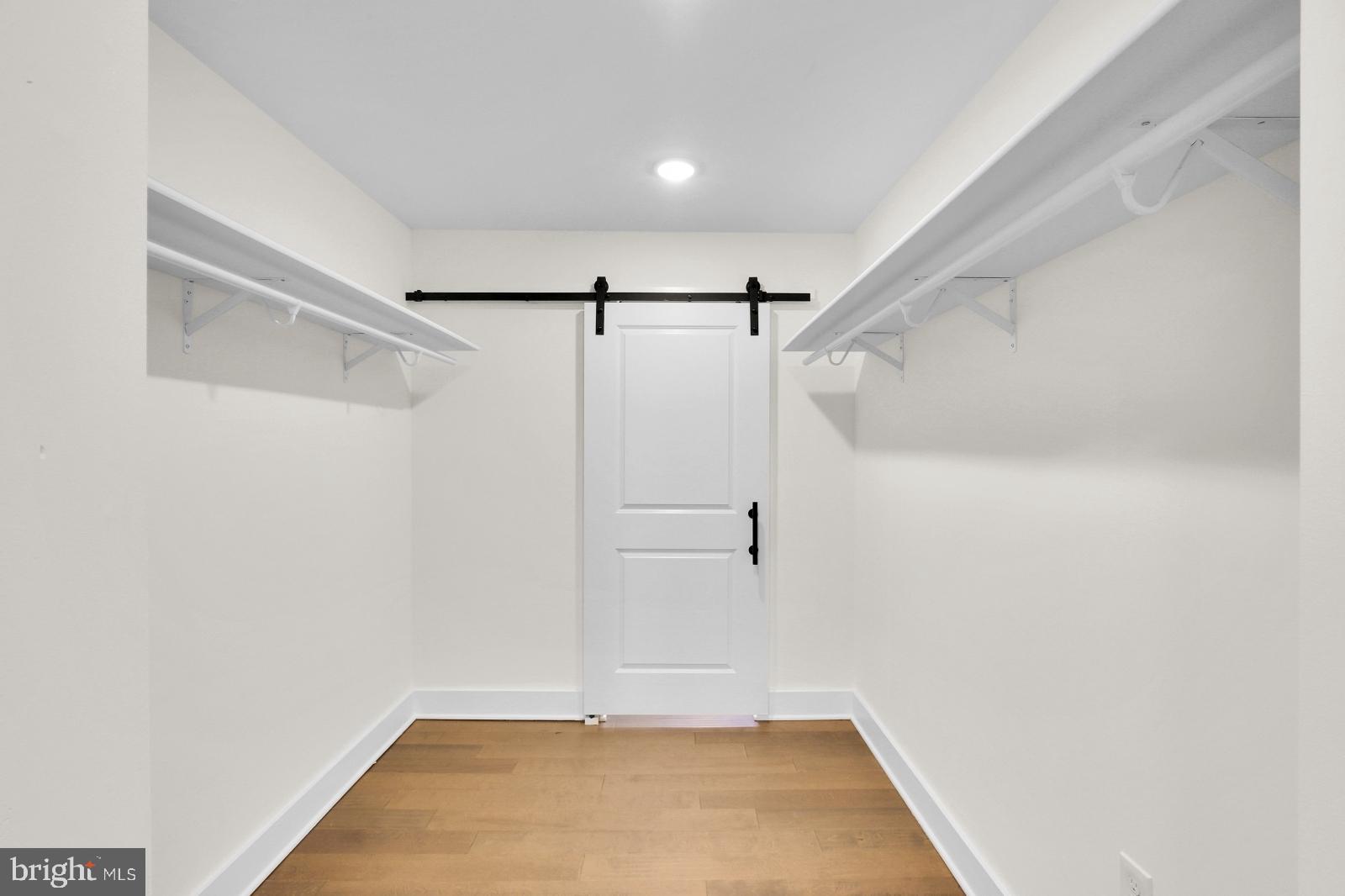 EAST KENSINGTON - Residential