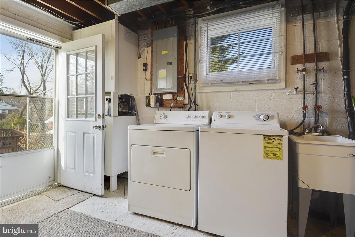 FRANKLIN PARK - Residential Lease