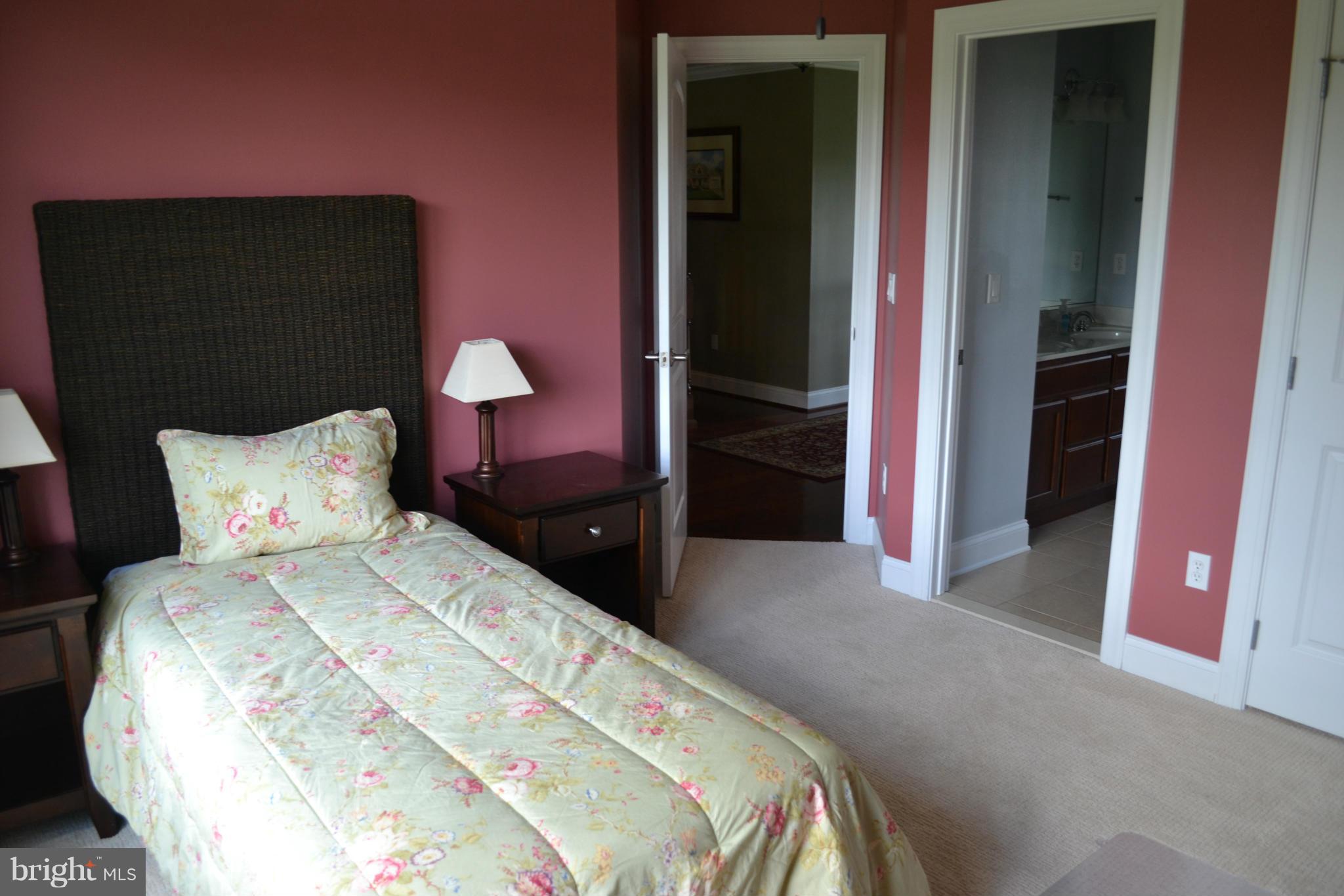 CENTREVILLE - Residential