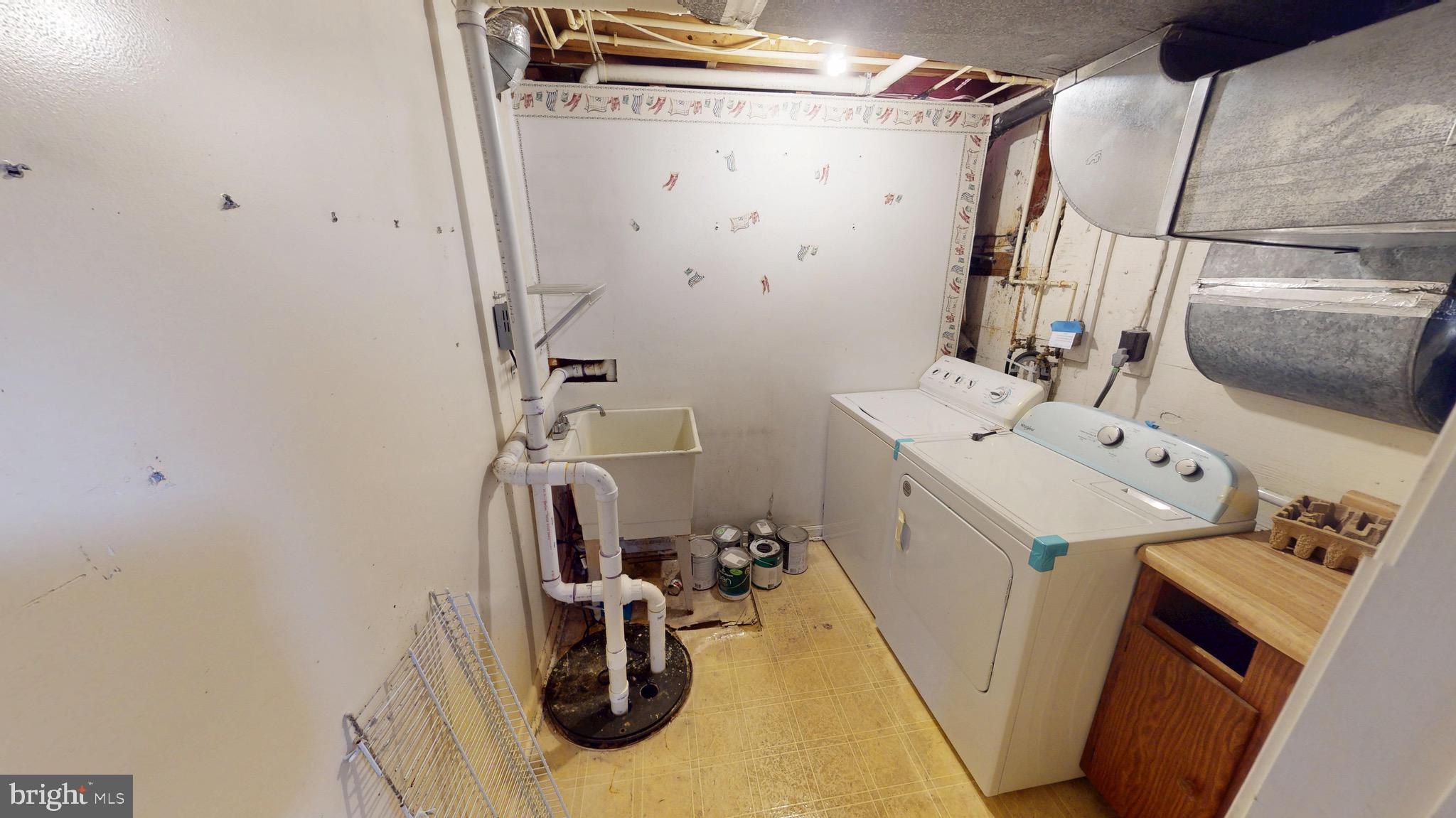 COUNTRY ROAD ESTATES - Residential