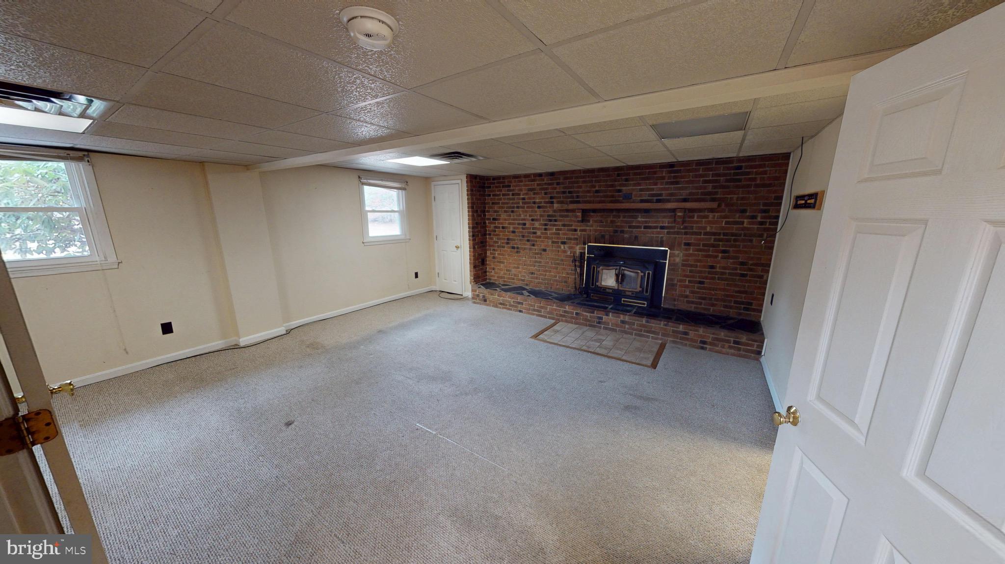 COUNTRY ROAD ESTATES - Residential