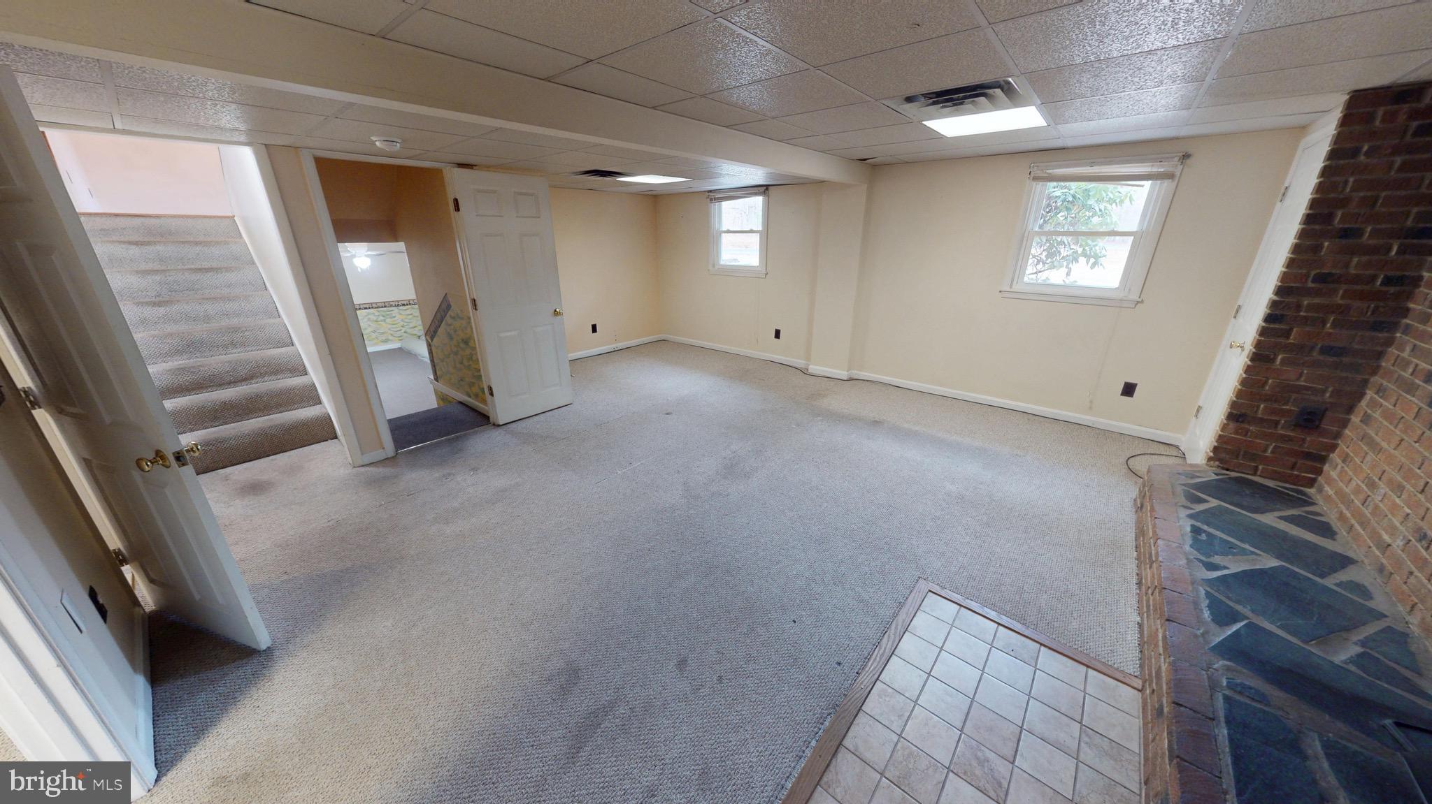 COUNTRY ROAD ESTATES - Residential