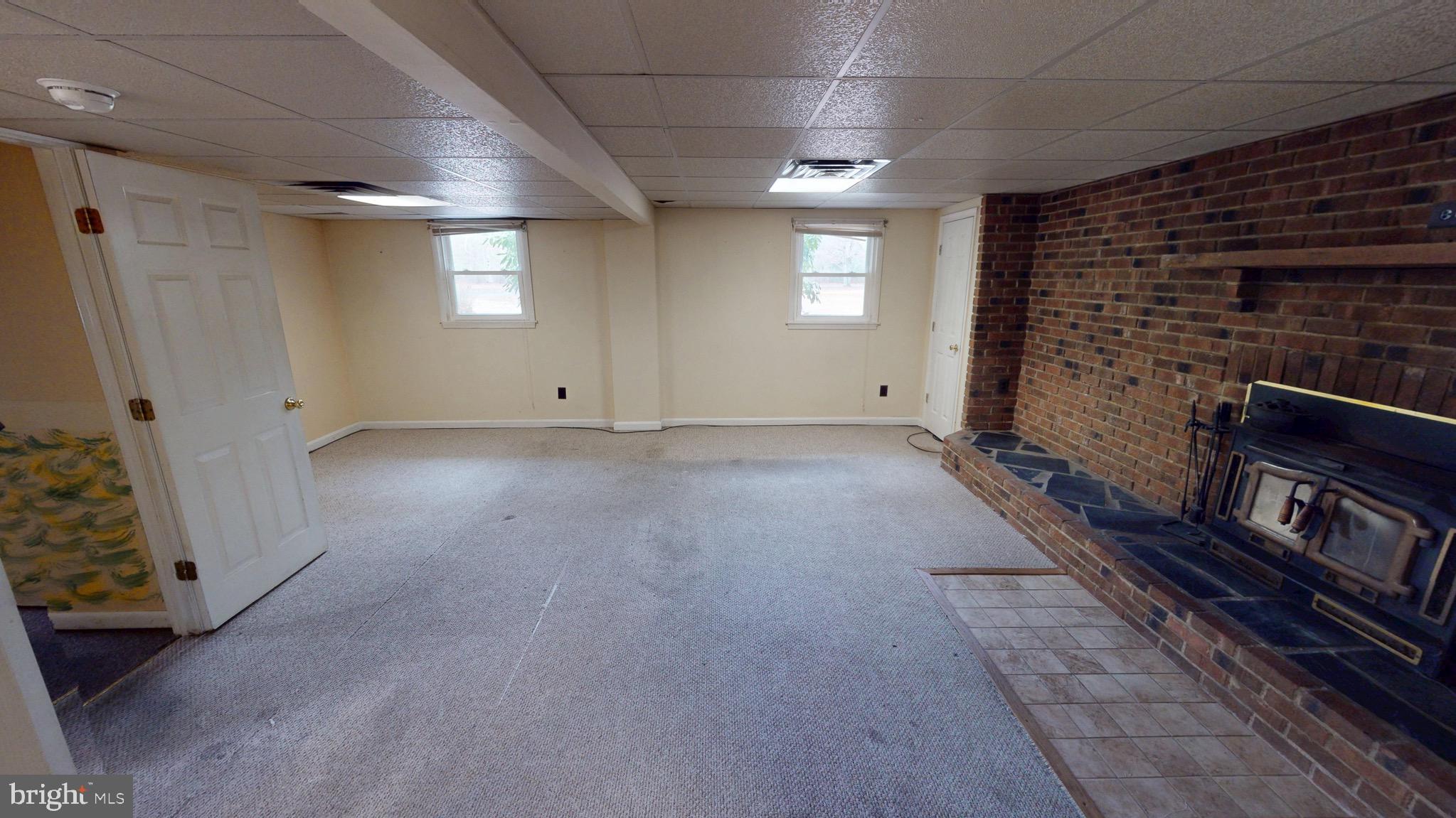 COUNTRY ROAD ESTATES - Residential