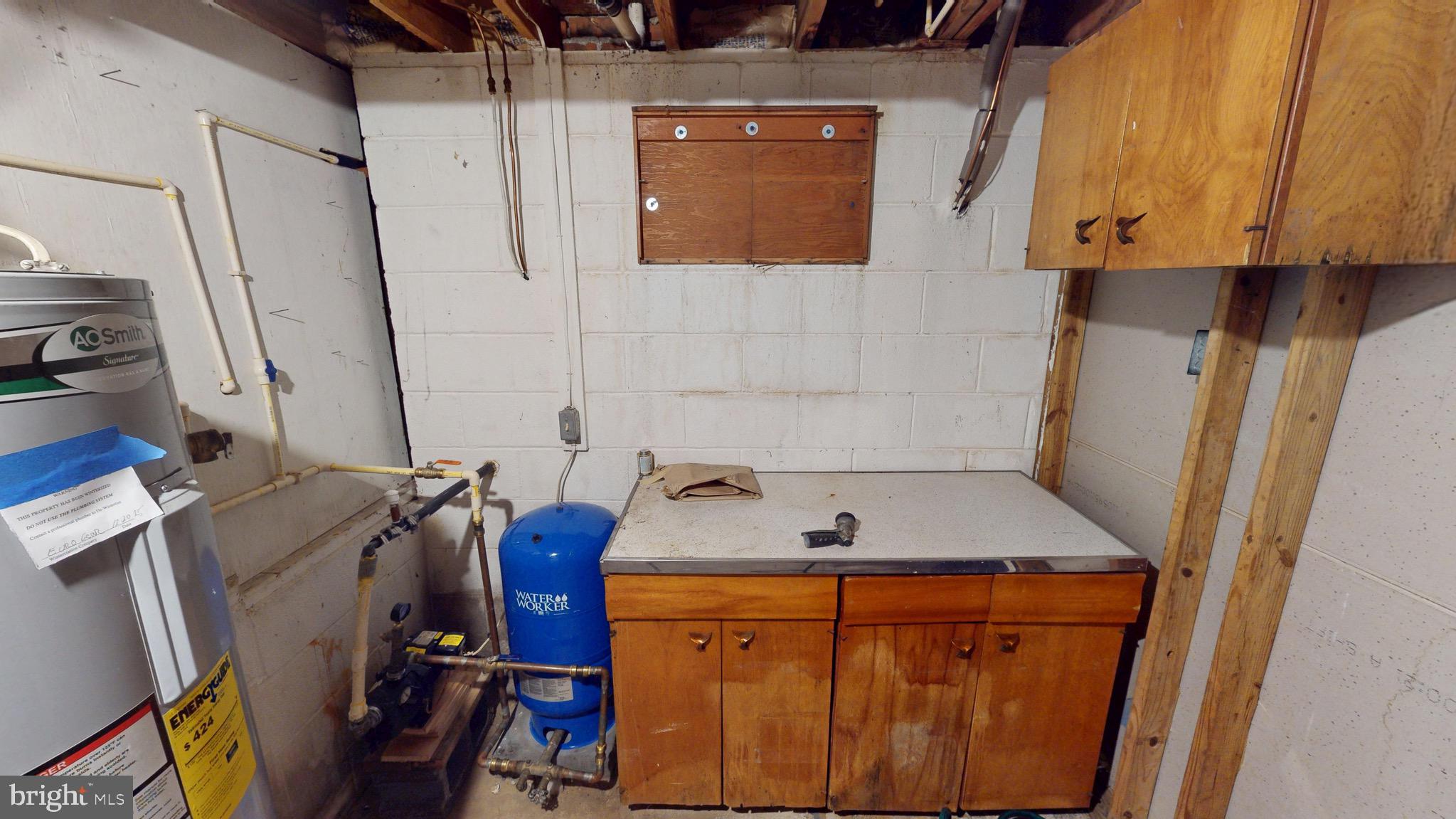 COUNTRY ROAD ESTATES - Residential