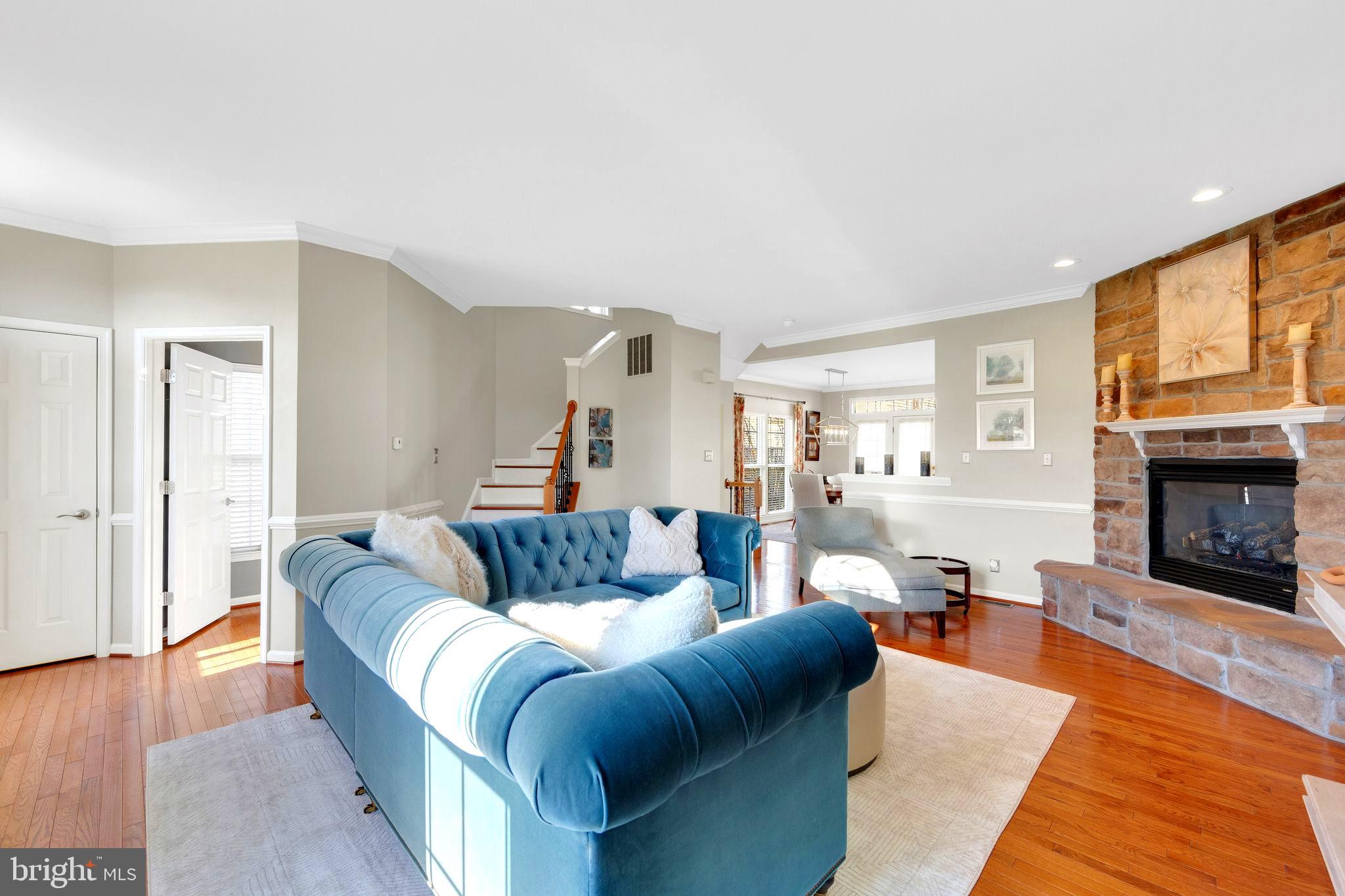 NORTHRIDGE VILLAGE - Residential