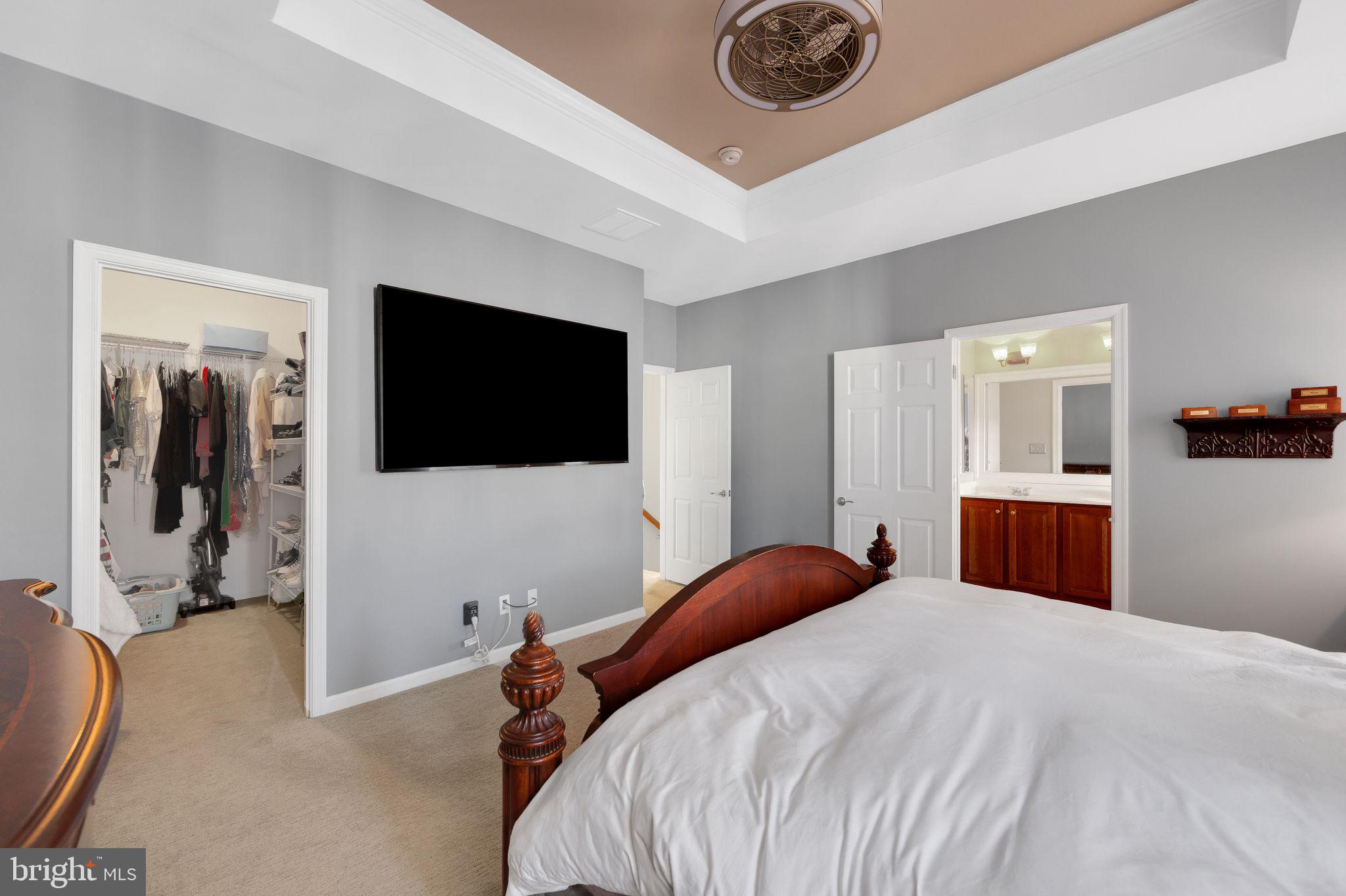 NORTHRIDGE VILLAGE - Residential