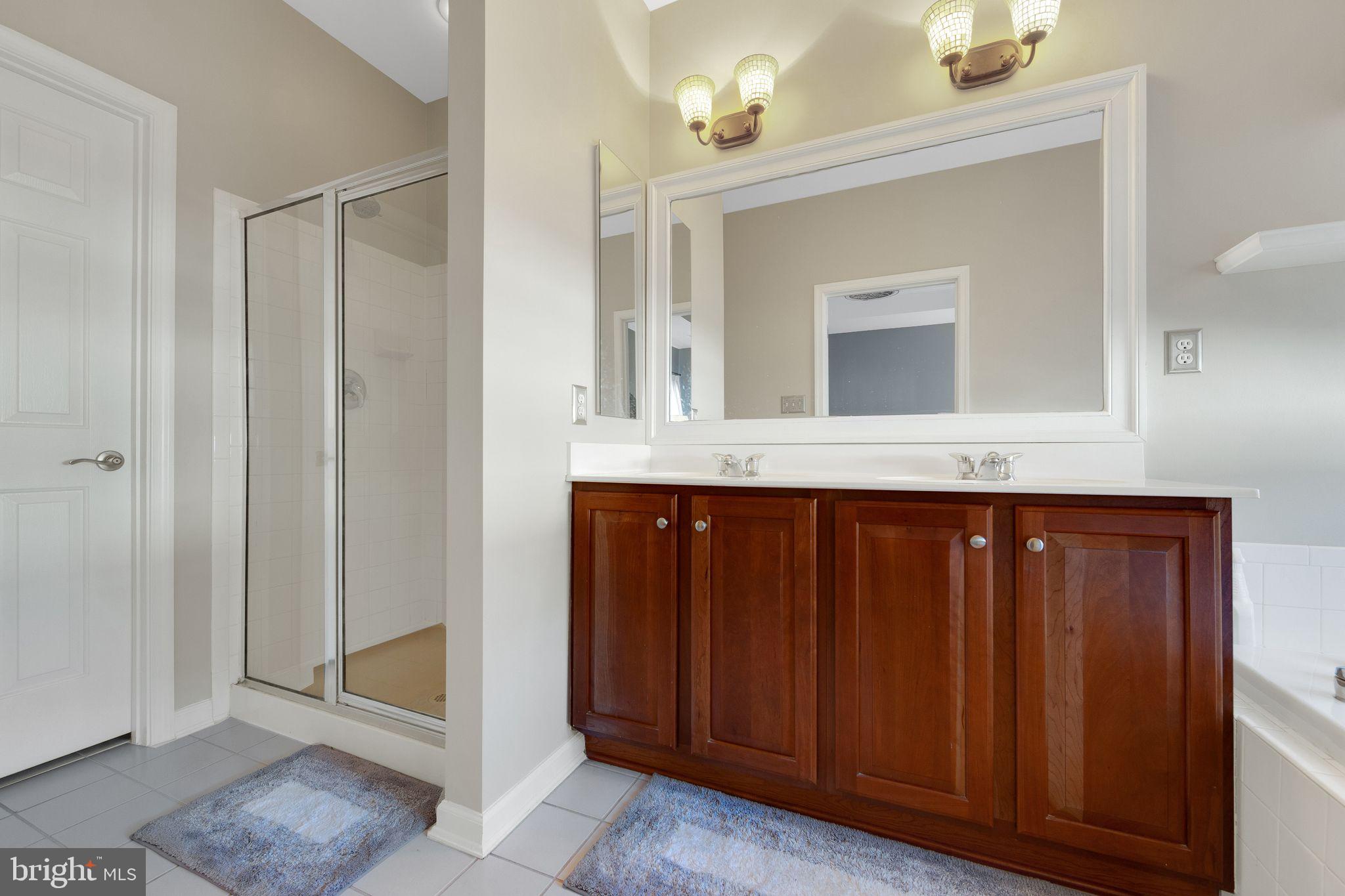 NORTHRIDGE VILLAGE - Residential