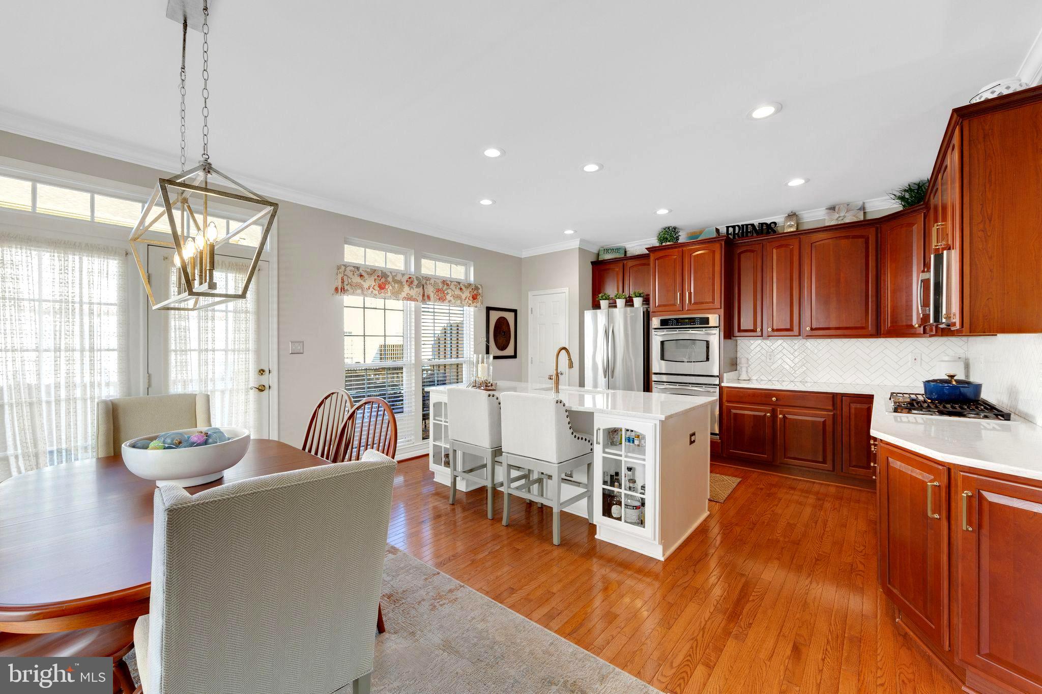 NORTHRIDGE VILLAGE - Residential