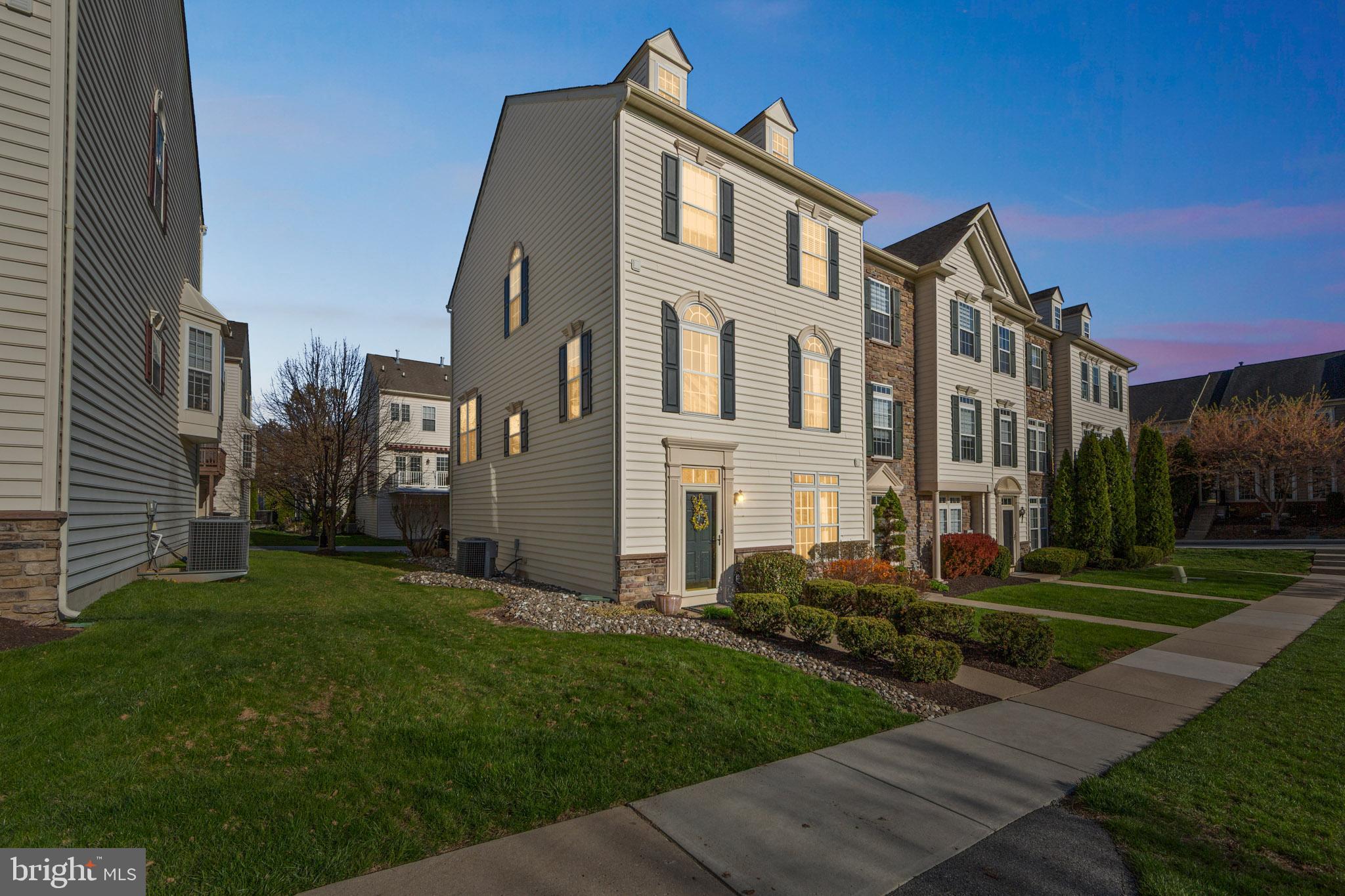 NORTHRIDGE VILLAGE - Residential