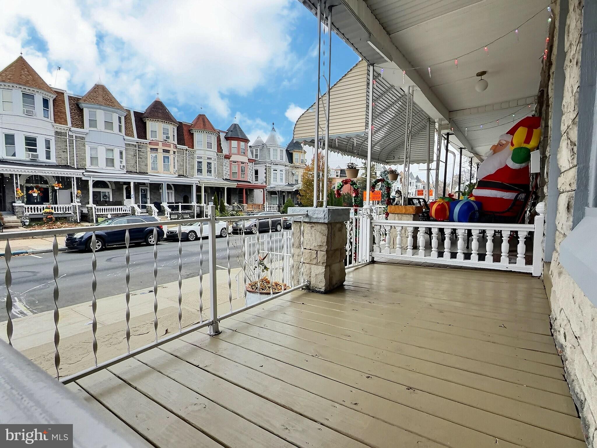 148 W GREENWICH STREET