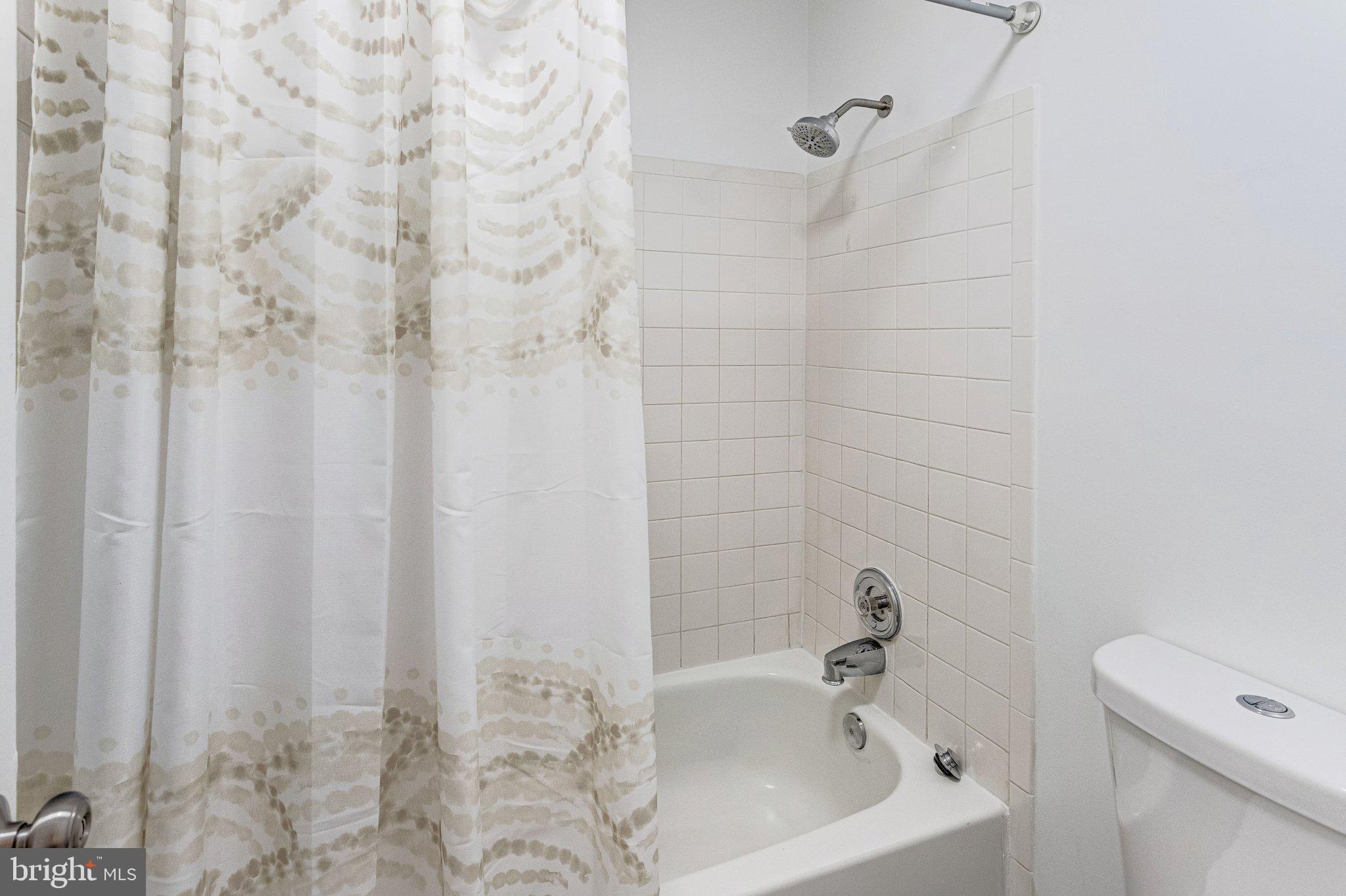 WILLIAMSTOWN - Residential