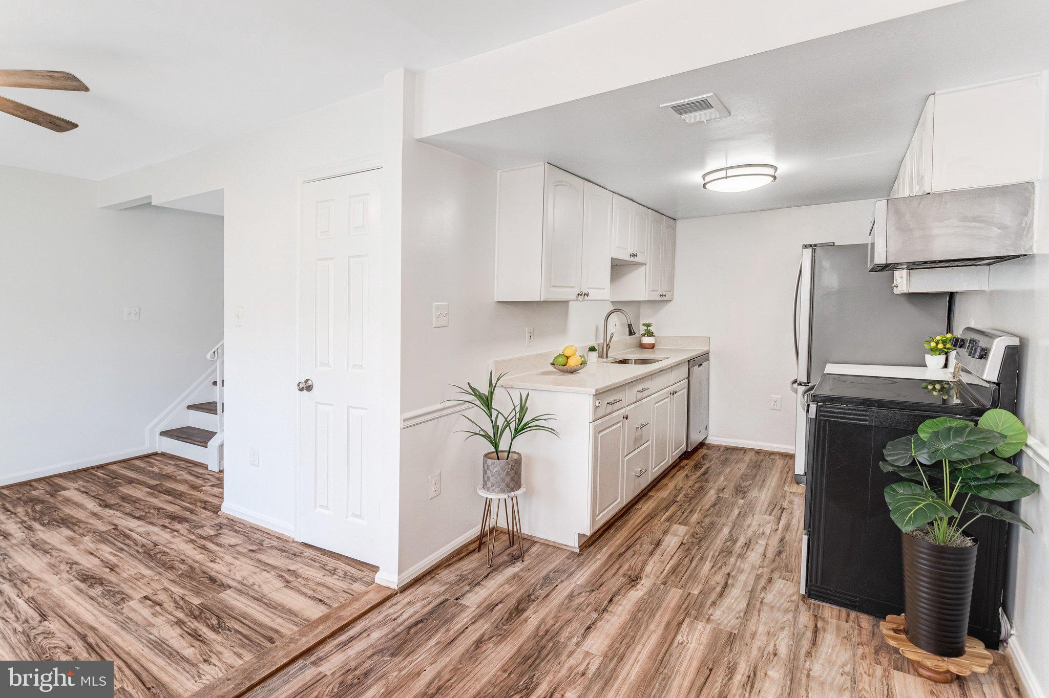 WILLIAMSTOWN - Residential