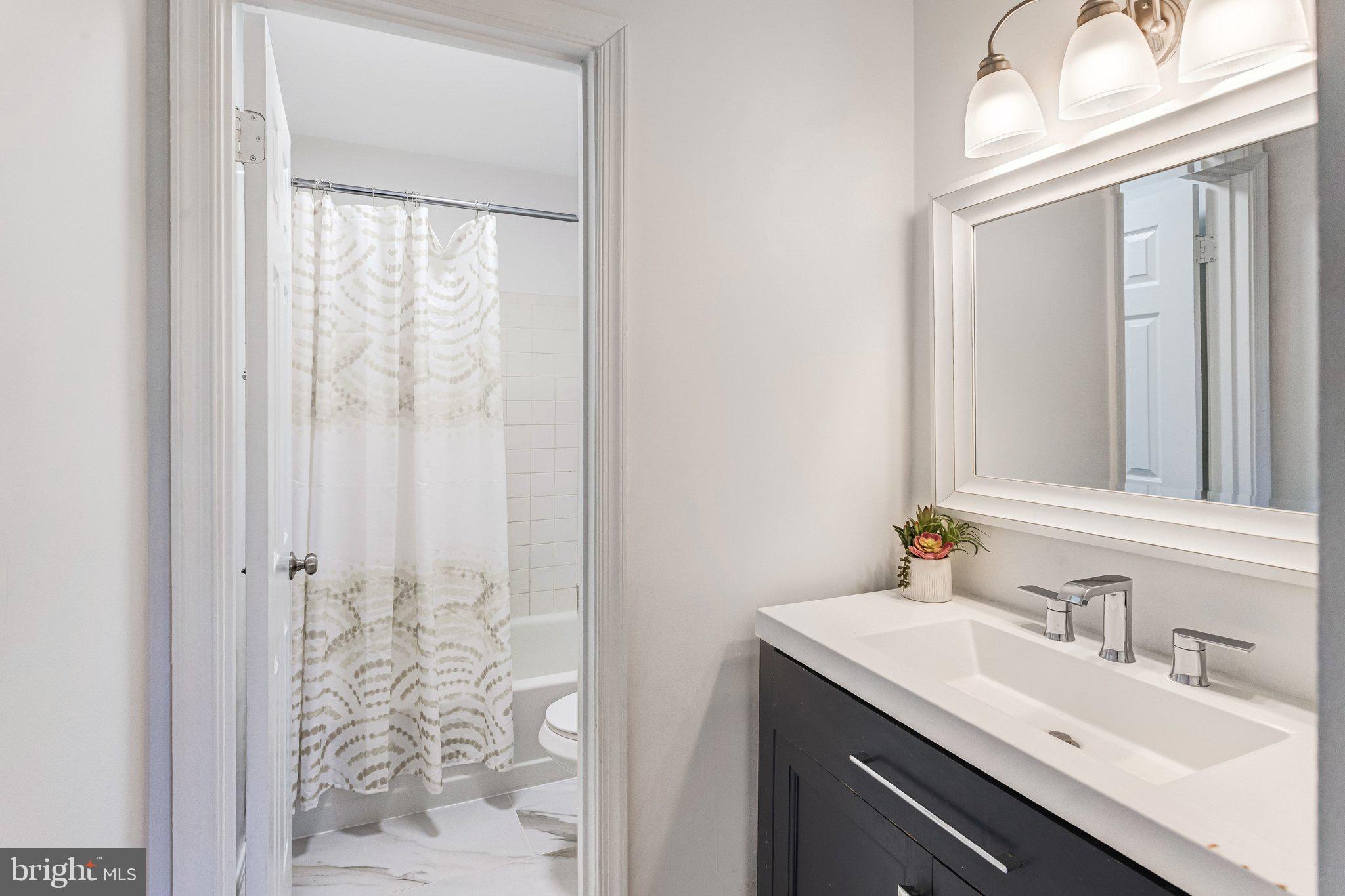 WILLIAMSTOWN - Residential