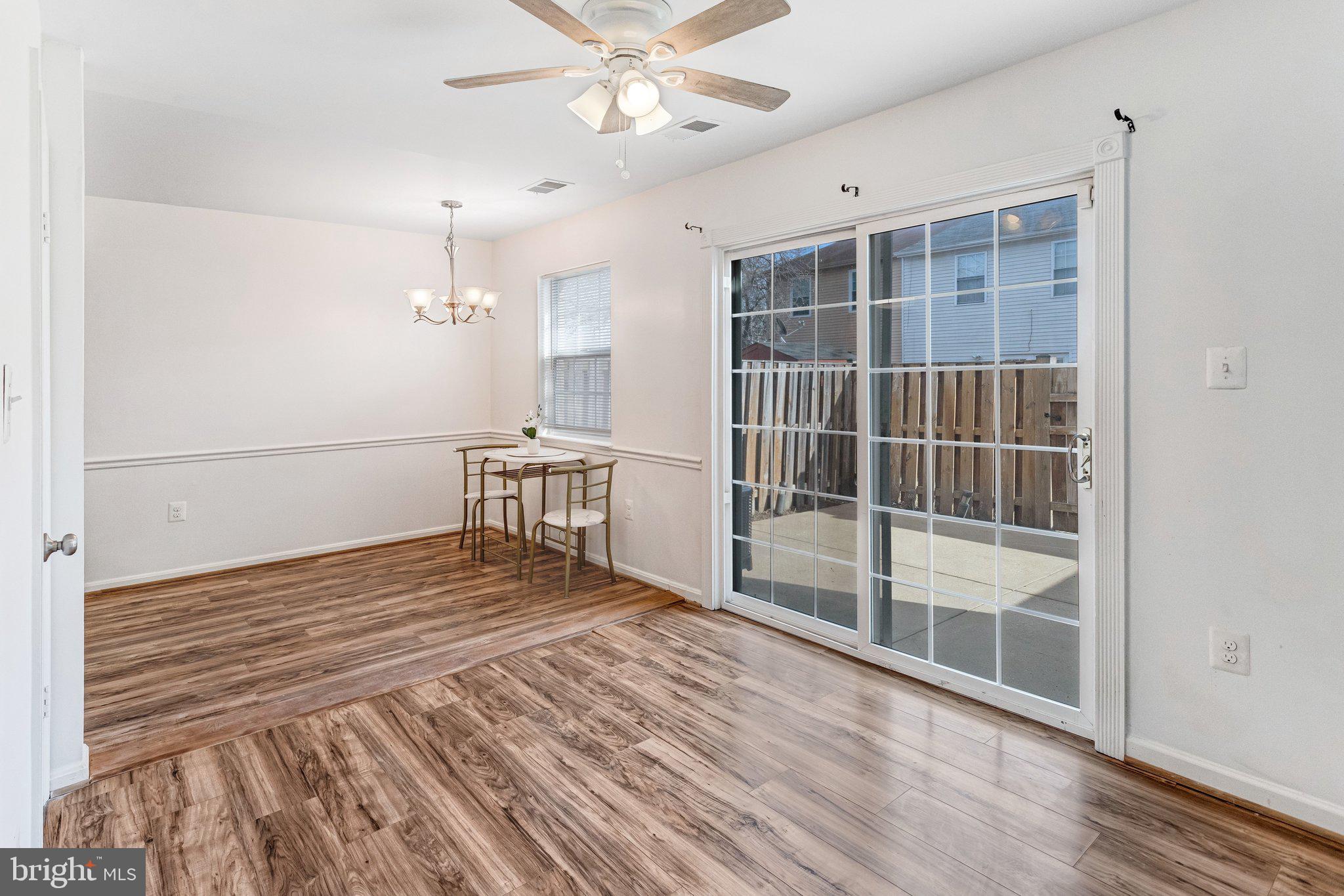 WILLIAMSTOWN - Residential