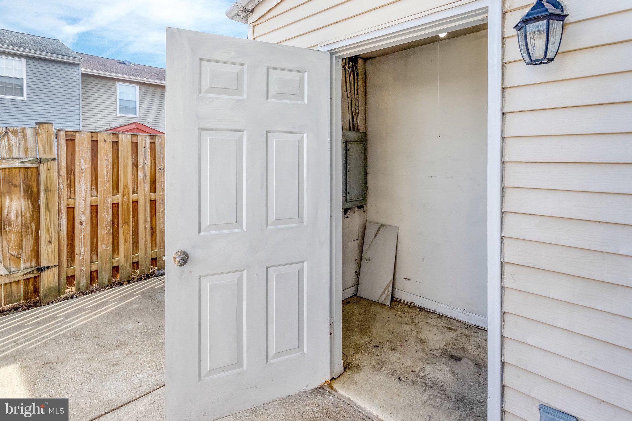 WILLIAMSTOWN - Residential