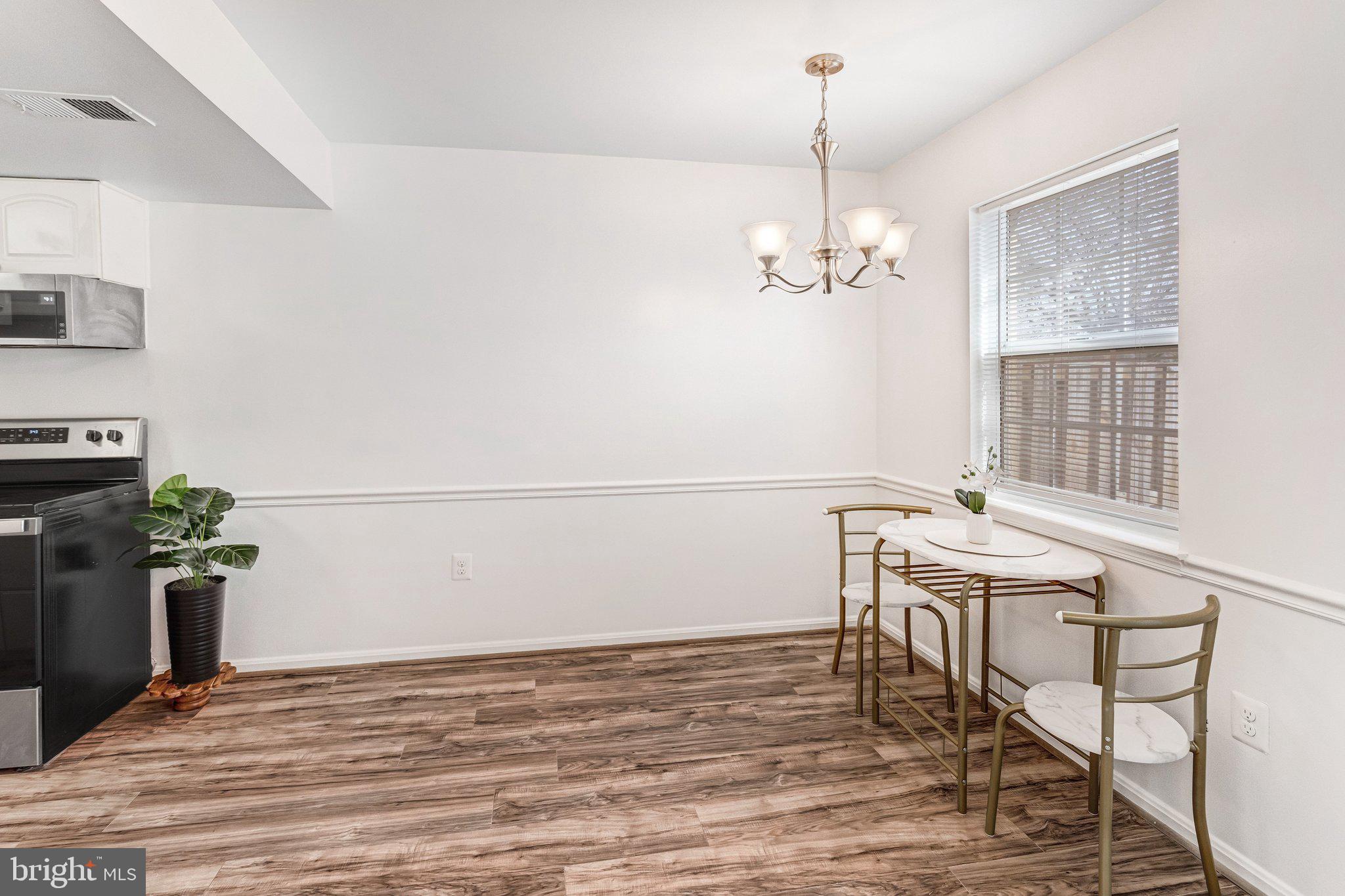 WILLIAMSTOWN - Residential