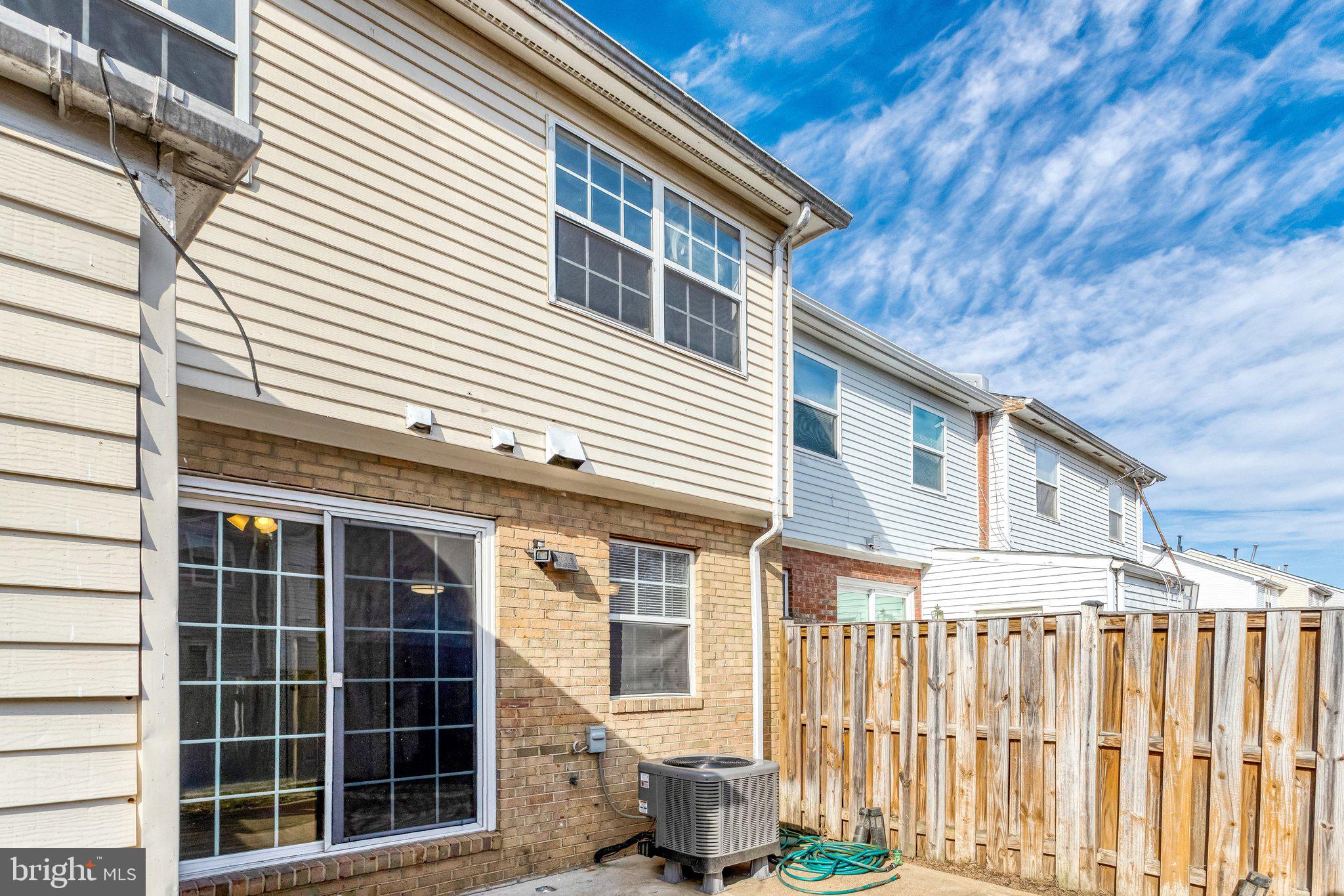 WILLIAMSTOWN - Residential