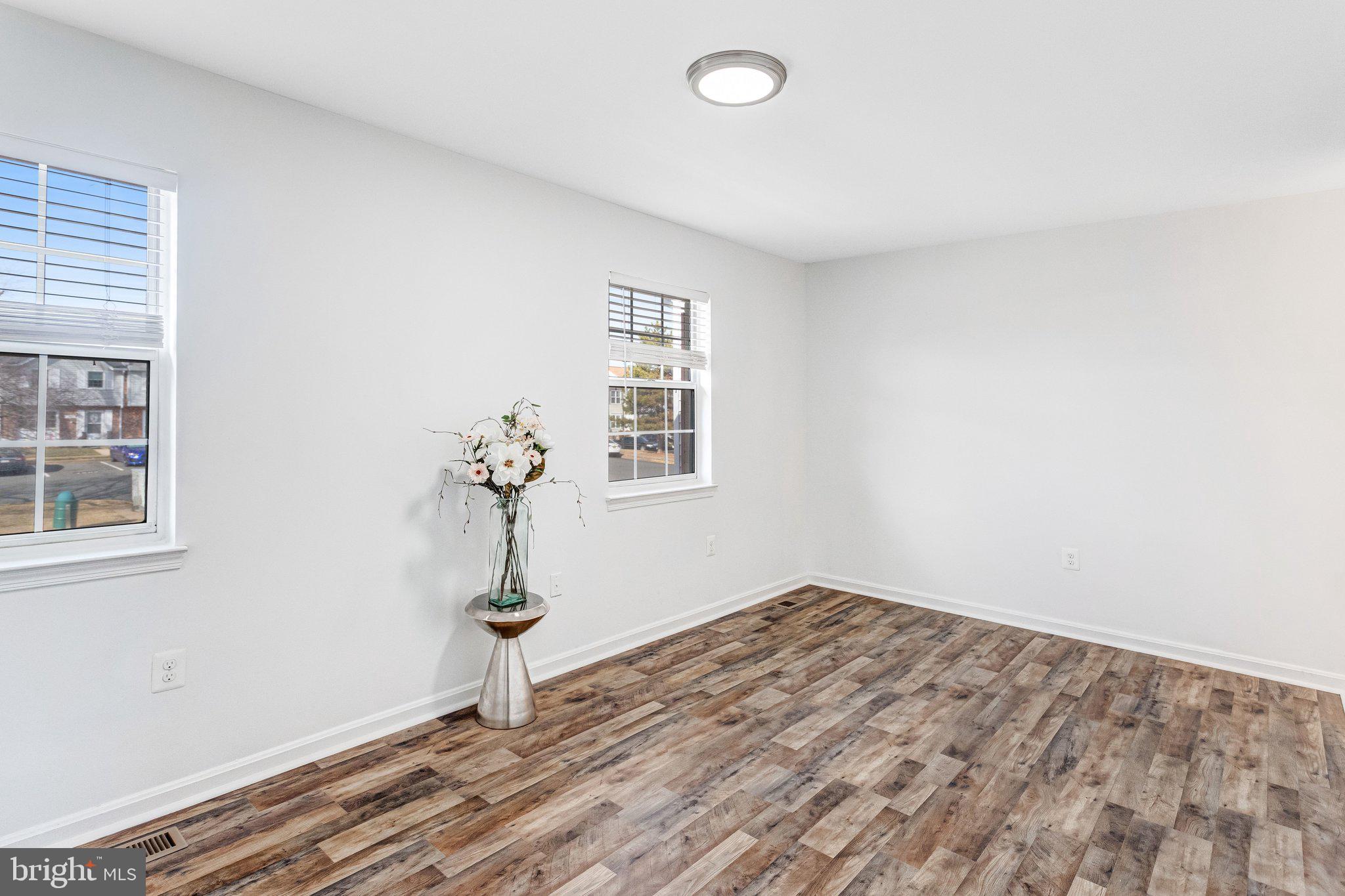 WILLIAMSTOWN - Residential