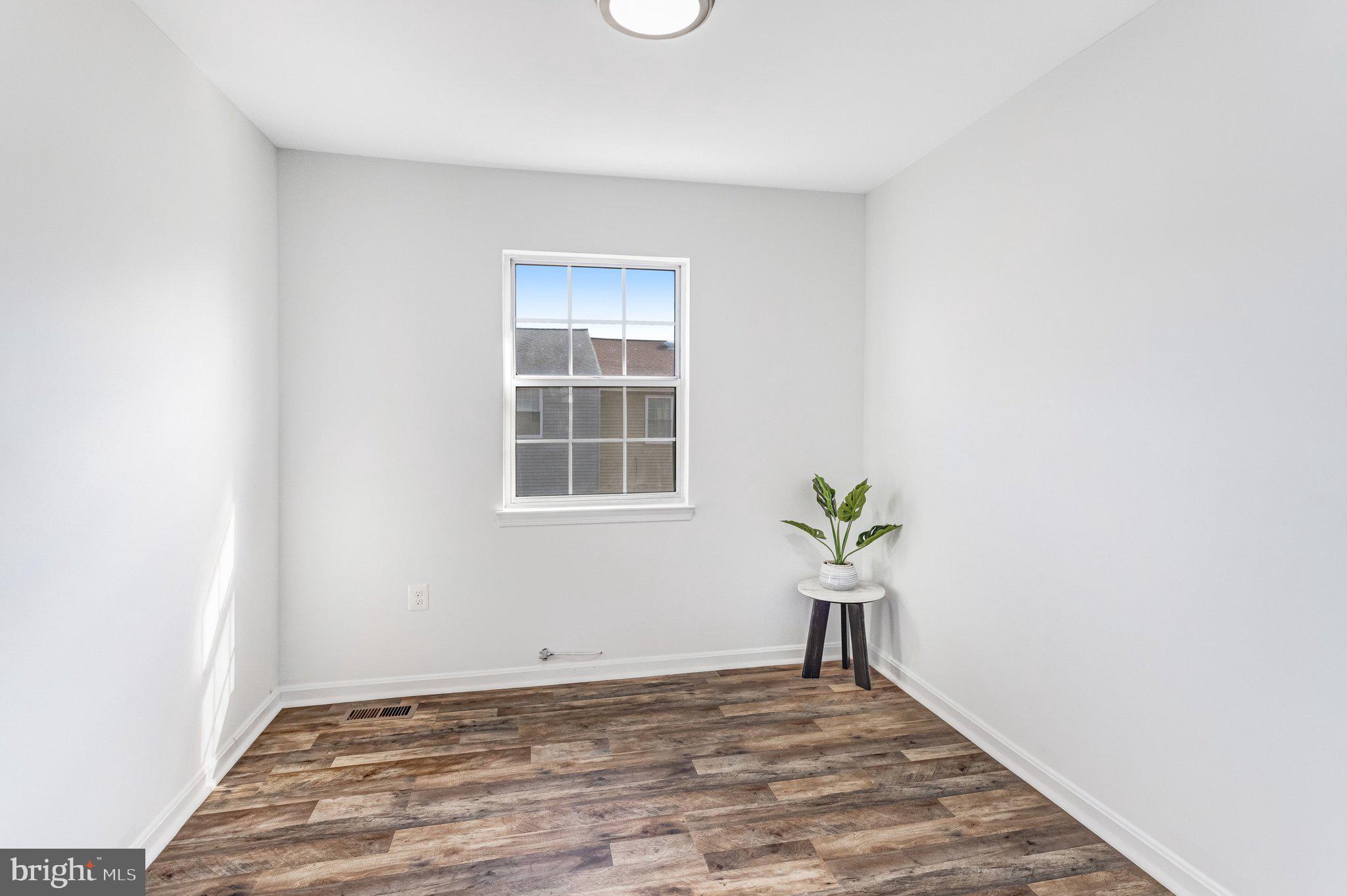 WILLIAMSTOWN - Residential