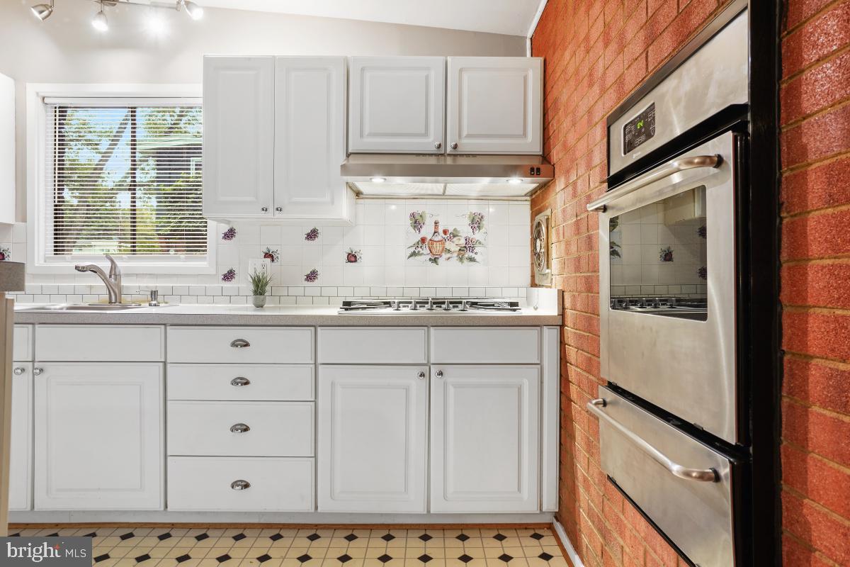 TWINBROOK FOREST - Residential