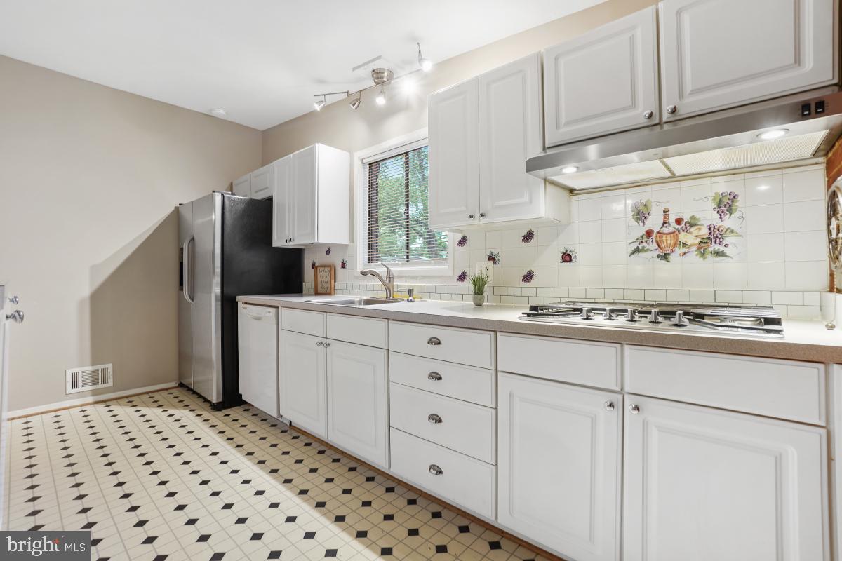 TWINBROOK FOREST - Residential