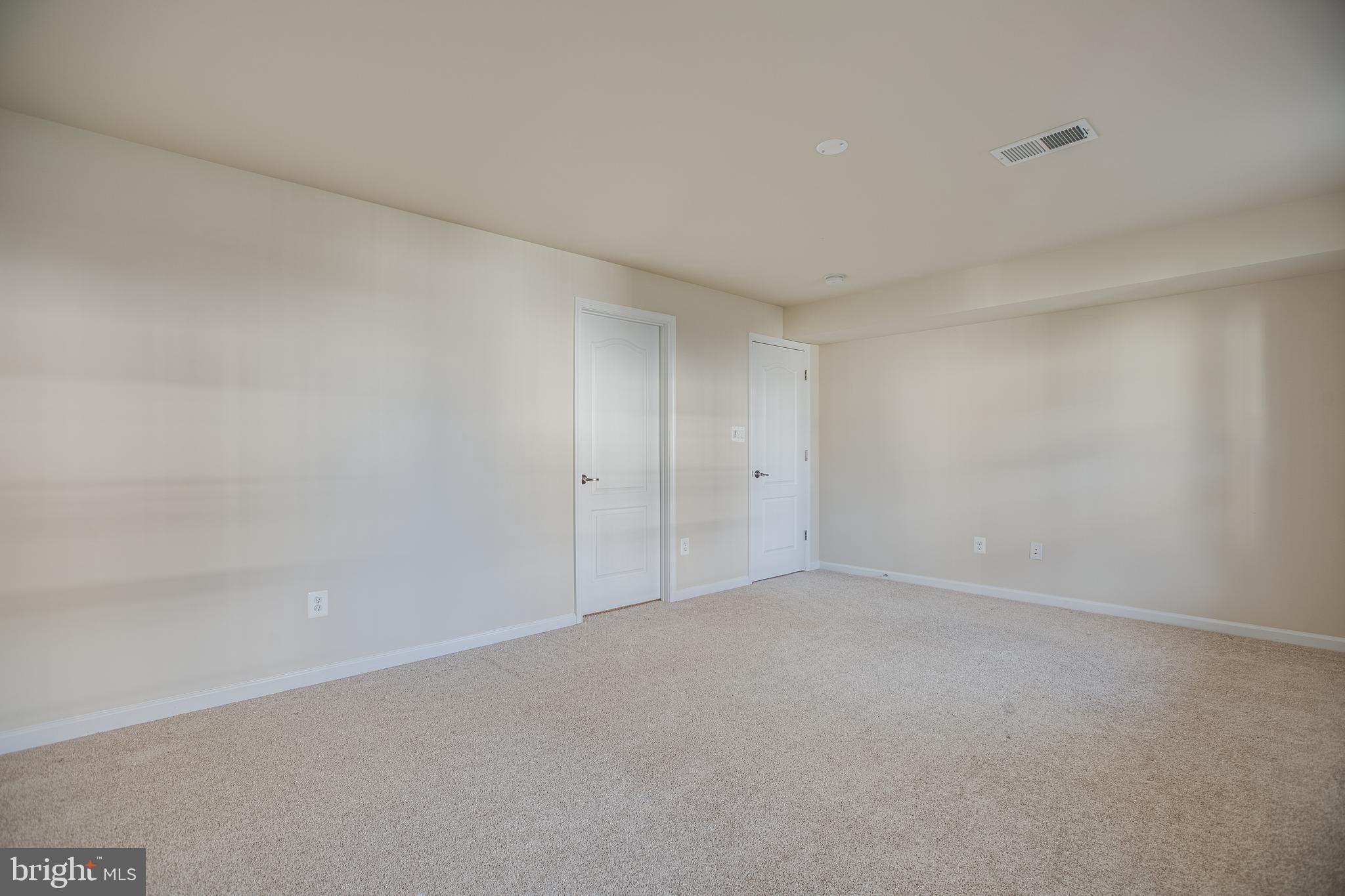 VIRGINIA HERITAGE AT LEE'S PARK - Residential