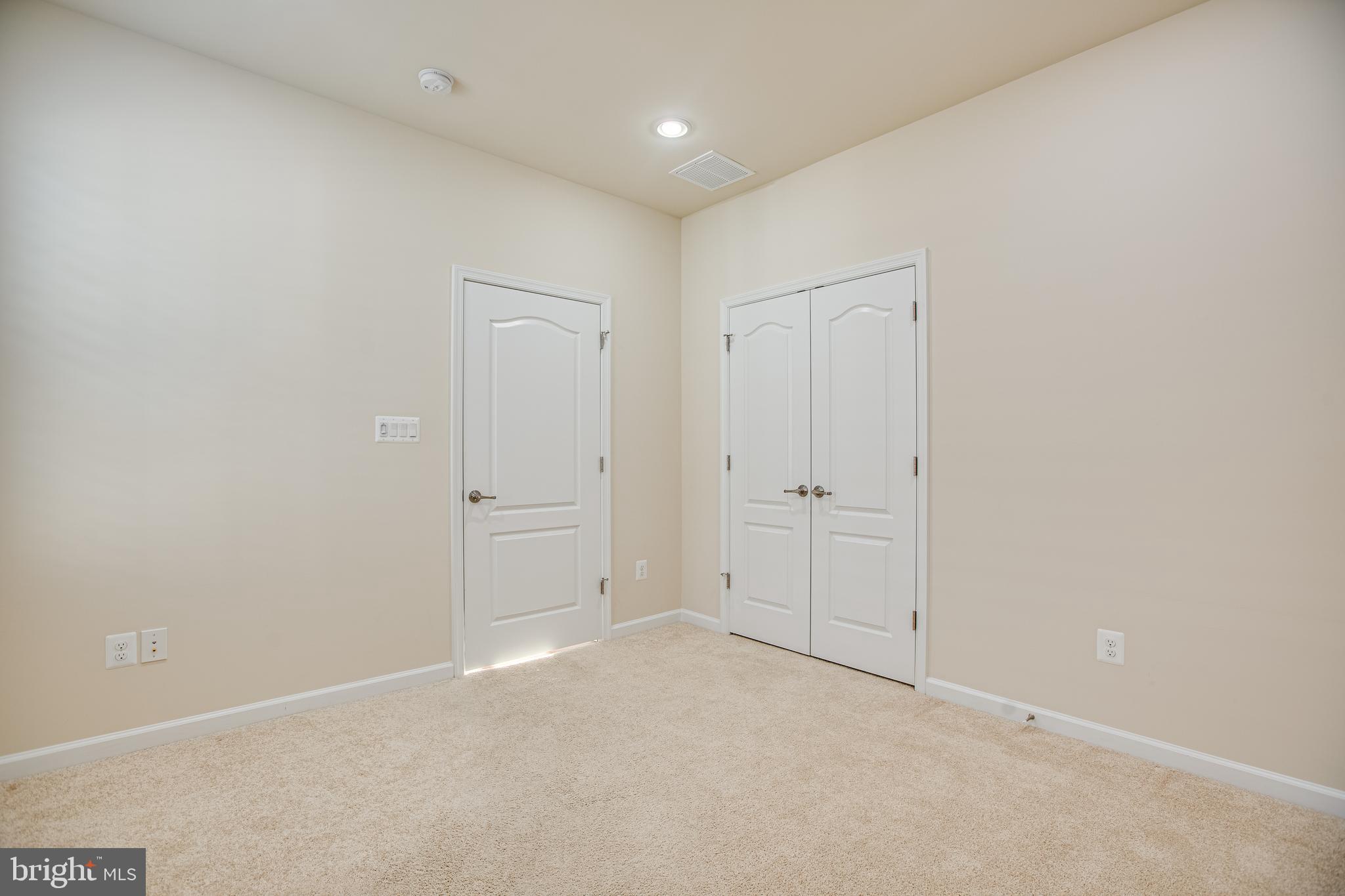 VIRGINIA HERITAGE AT LEE'S PARK - Residential