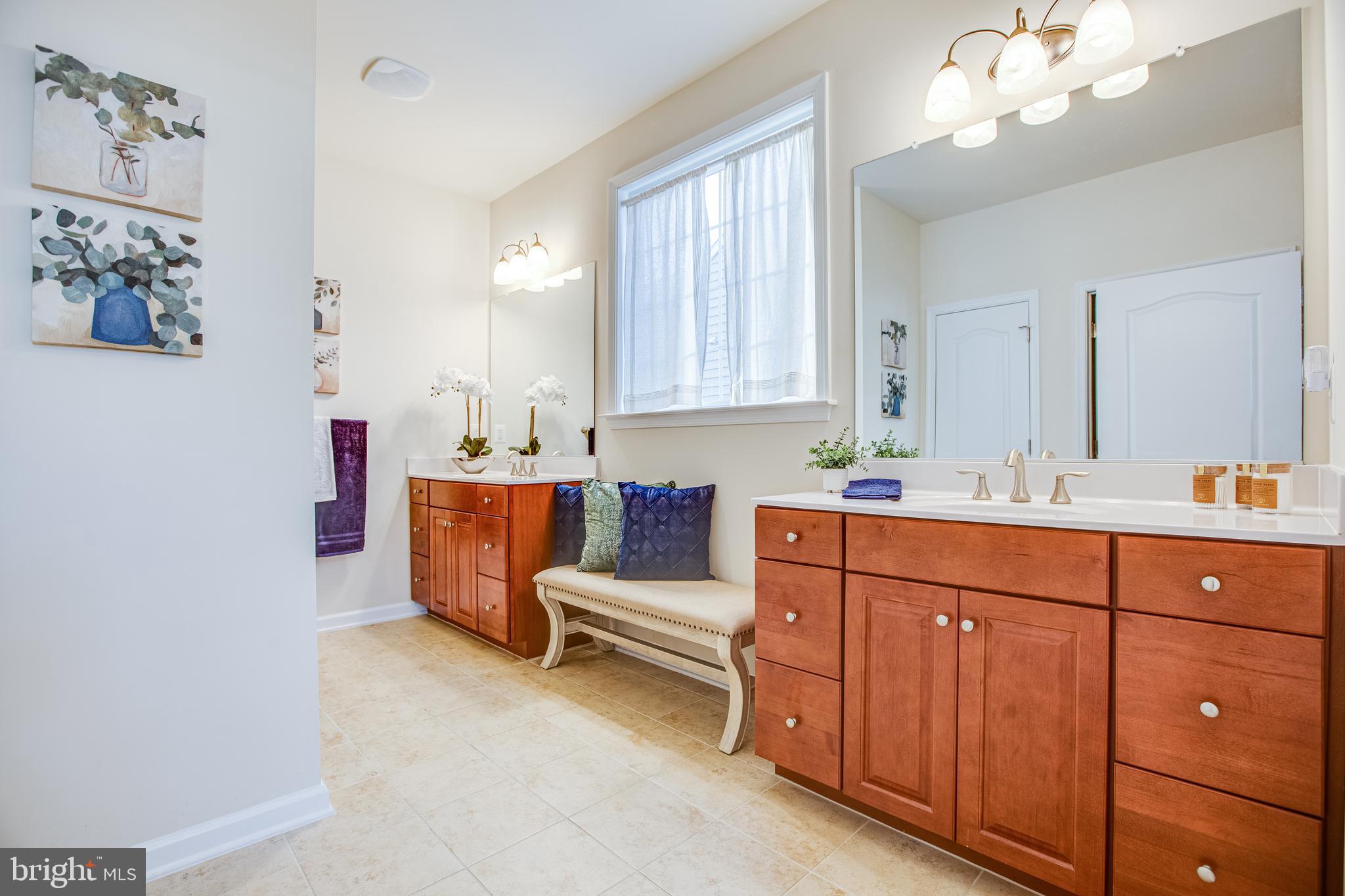 VIRGINIA HERITAGE AT LEE'S PARK - Residential