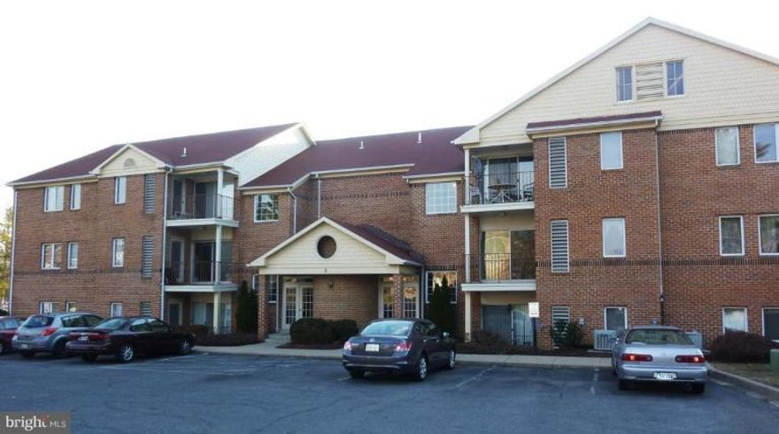 3rd floor, 2BR, 1BA apartment near Downtown Frederick across from Frederick High and West Frederick Middle Schools. Close to Baker Park and other amenities. Credit and background checks, landlord reference and non-refundable application fee per adult applicant. Included in rent is water and sewer, snow removal, trash removal and quarterly pest treatments.