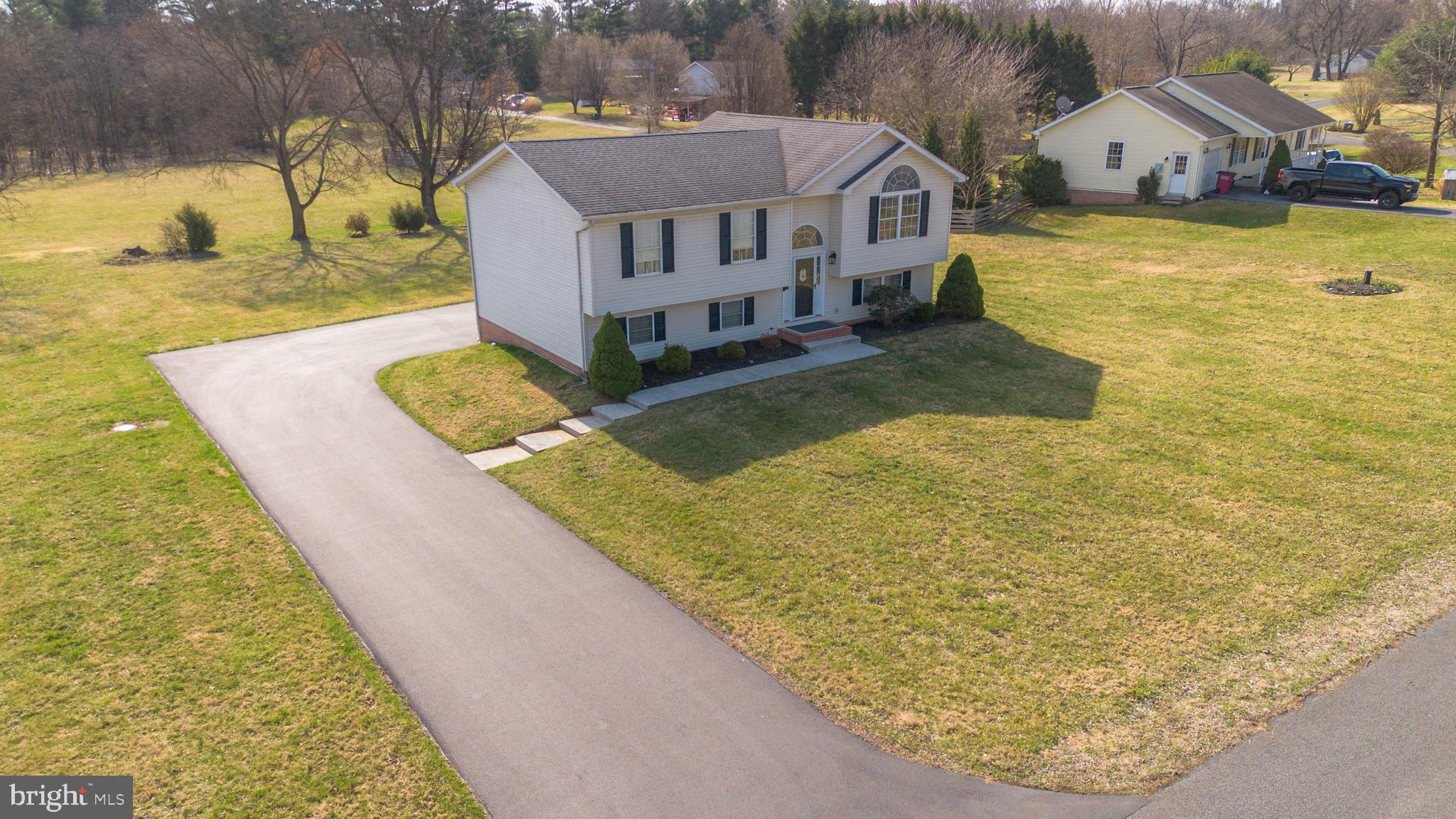 LA-VI ESTATES - Residential