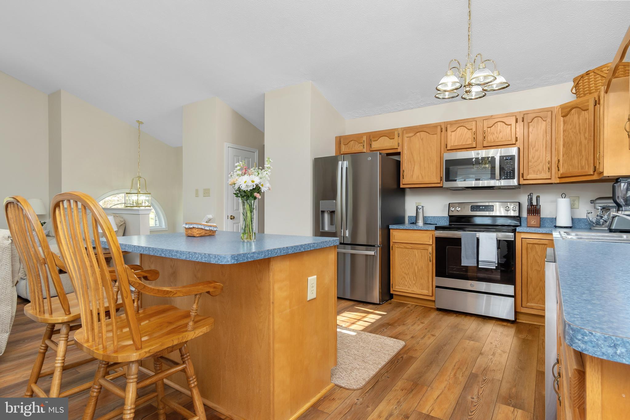 LA-VI ESTATES - Residential