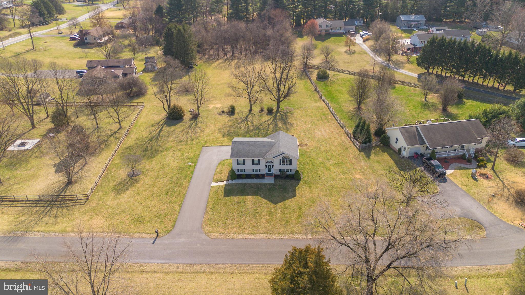 LA-VI ESTATES - Residential