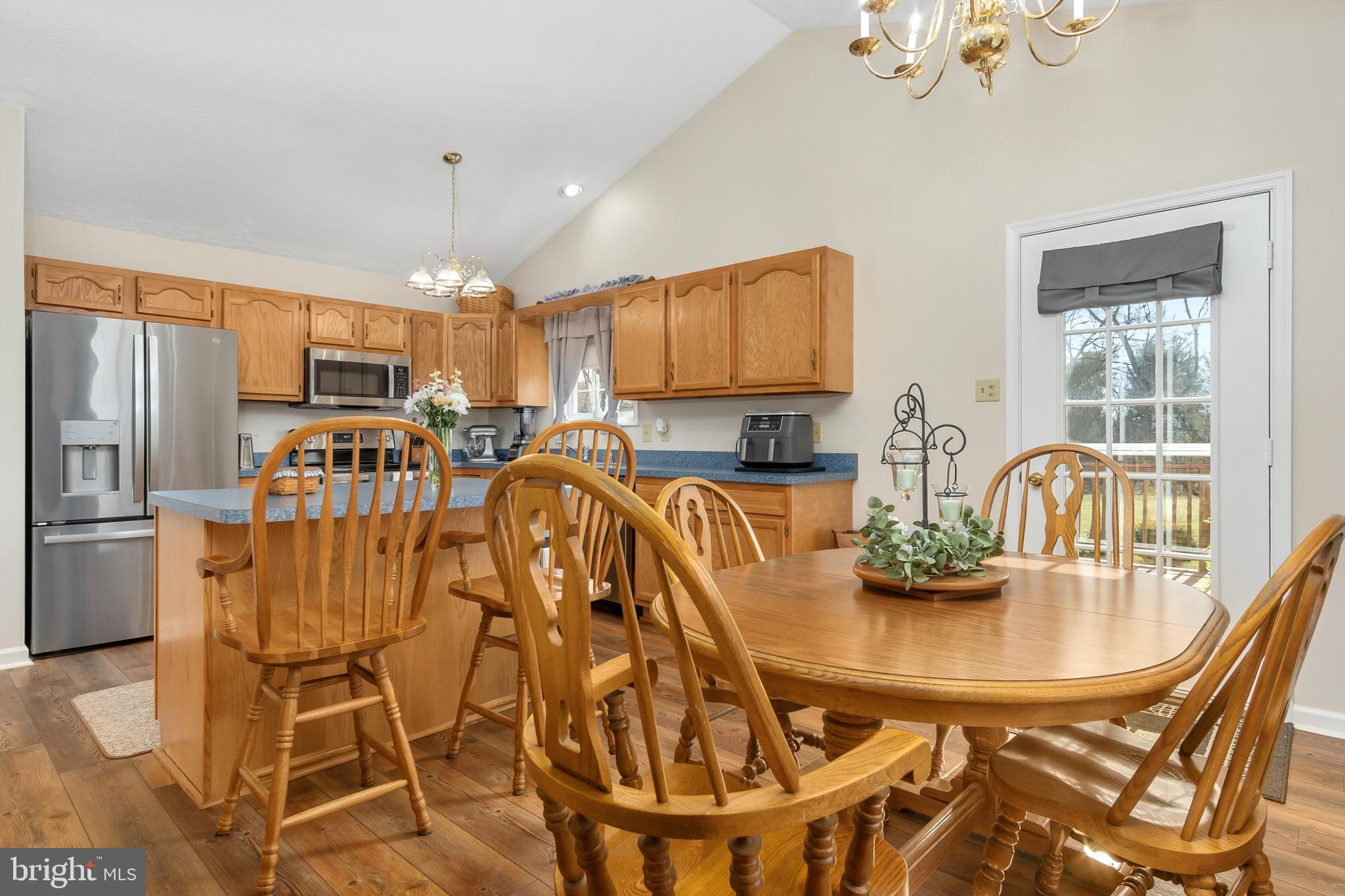 LA-VI ESTATES - Residential