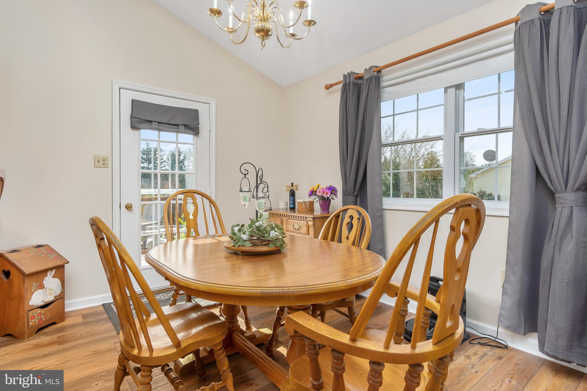 LA-VI ESTATES - Residential