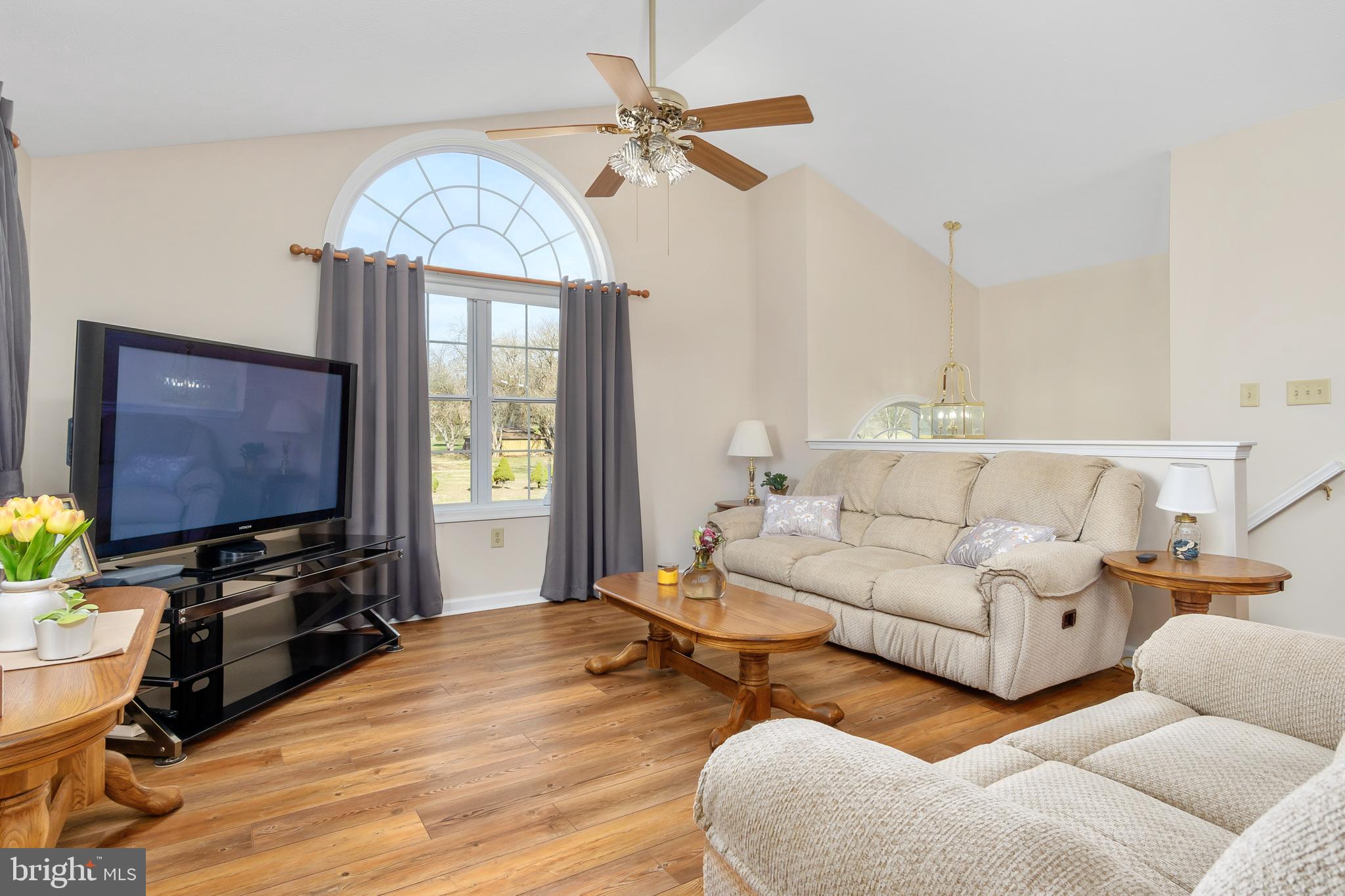 LA-VI ESTATES - Residential