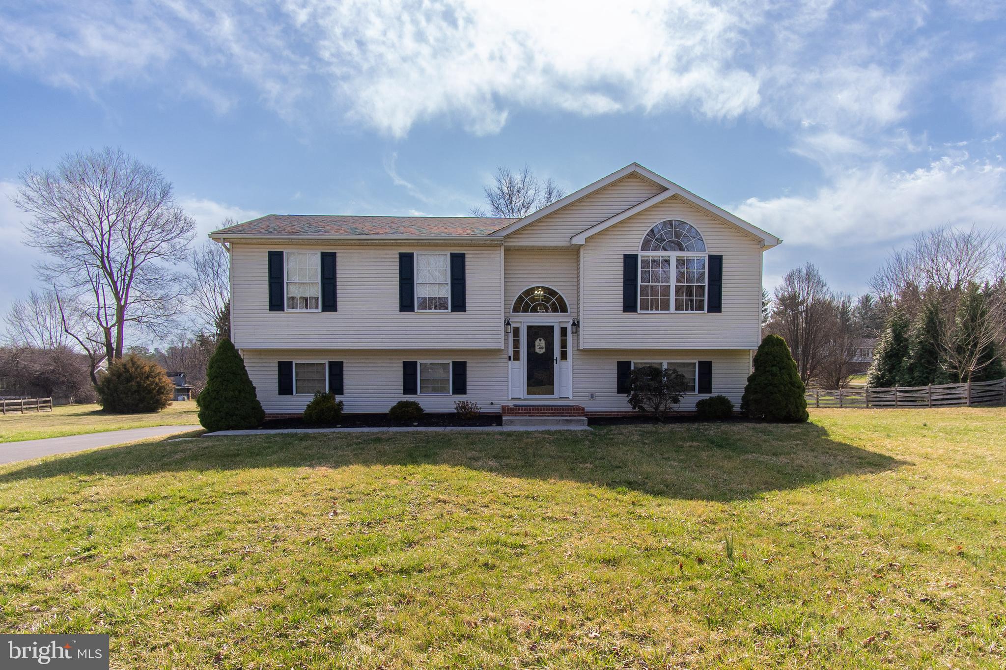 LA-VI ESTATES - Residential