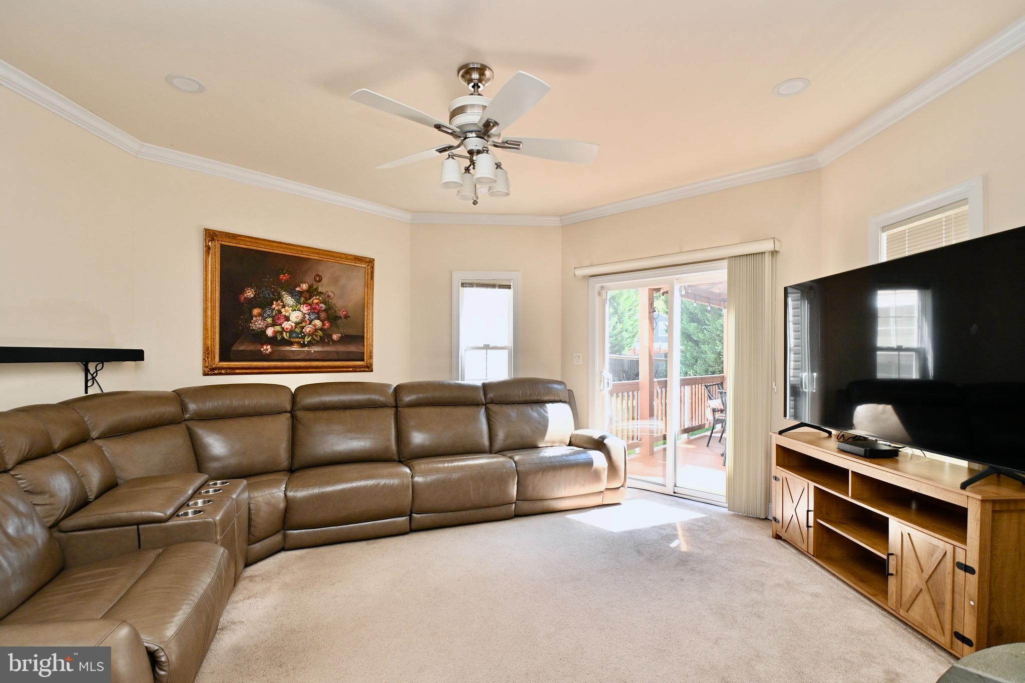 HOLMES RUN HEIGHTS - Residential