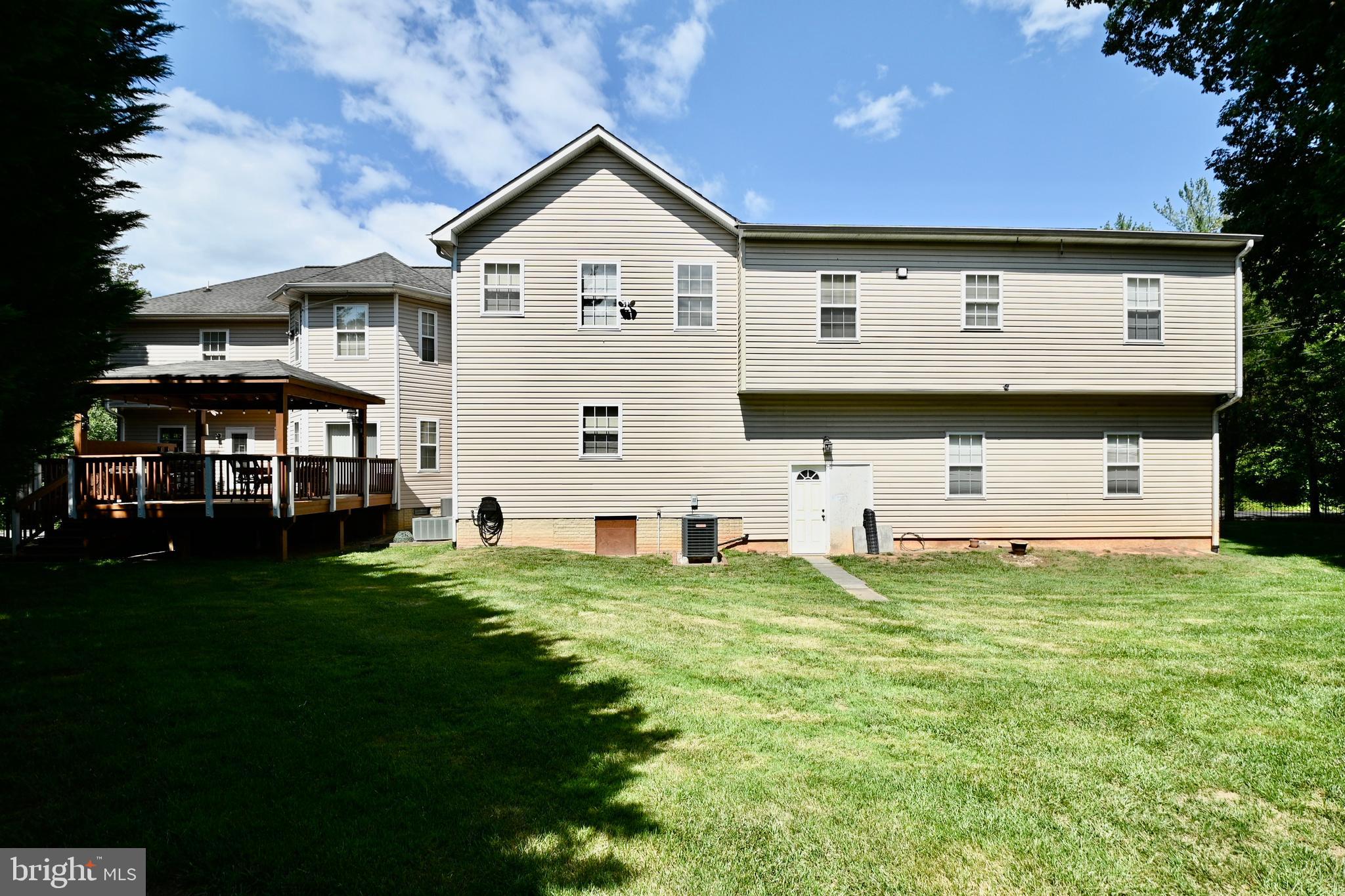 HOLMES RUN HEIGHTS - Residential