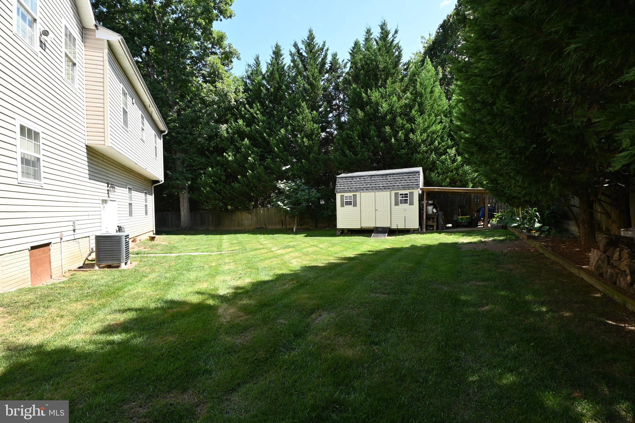 HOLMES RUN HEIGHTS - Residential