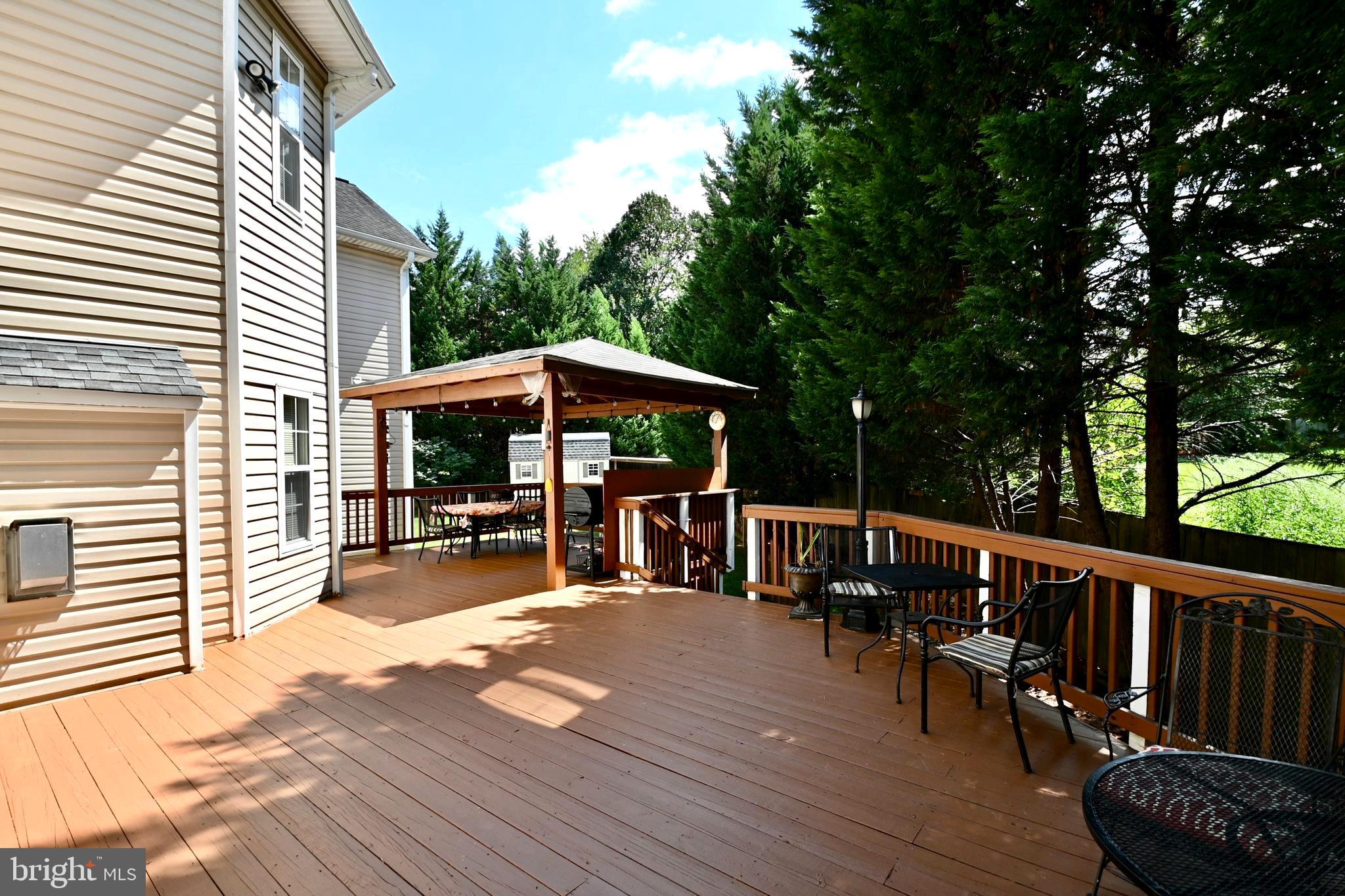 HOLMES RUN HEIGHTS - Residential