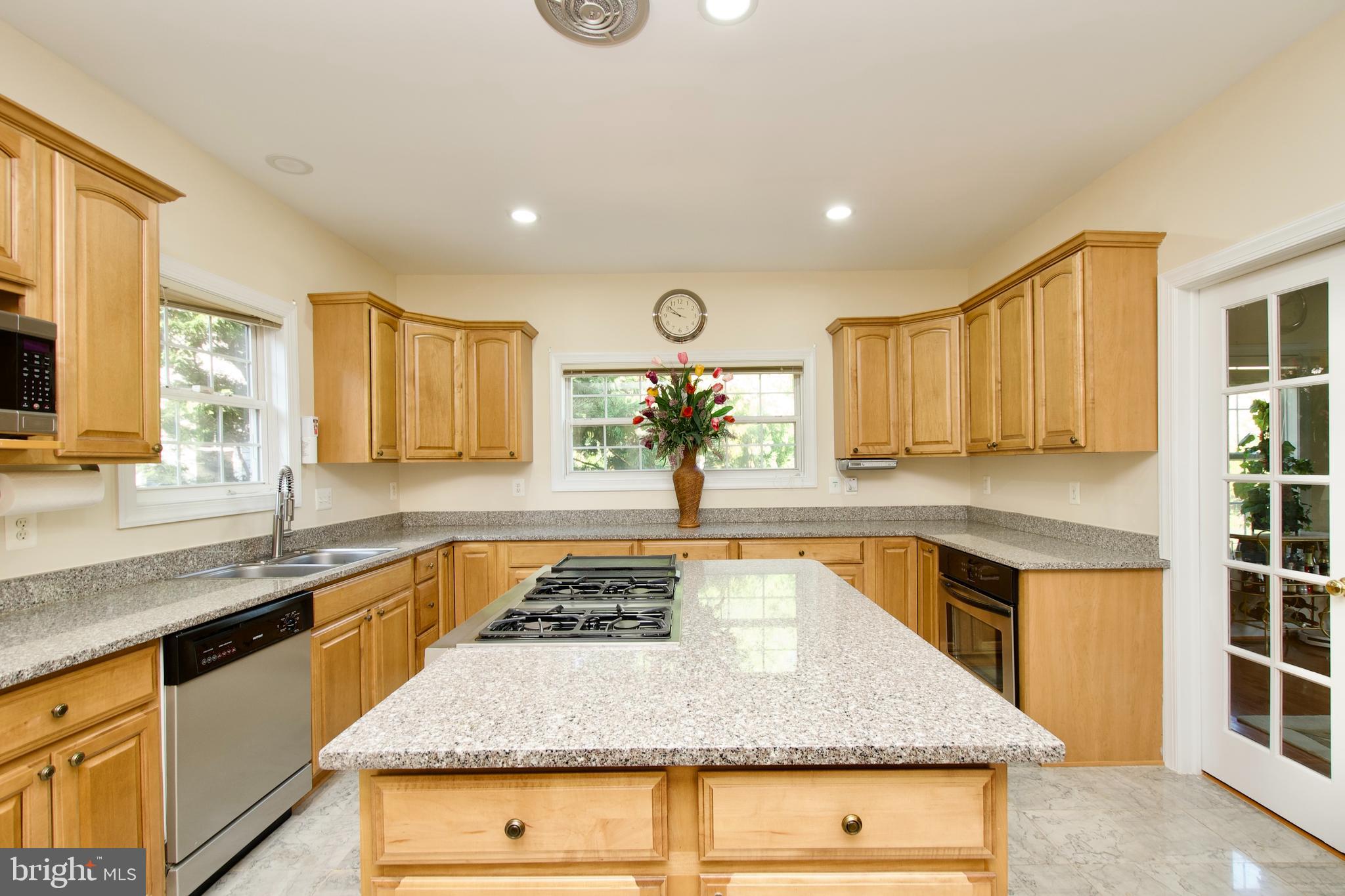 HOLMES RUN HEIGHTS - Residential